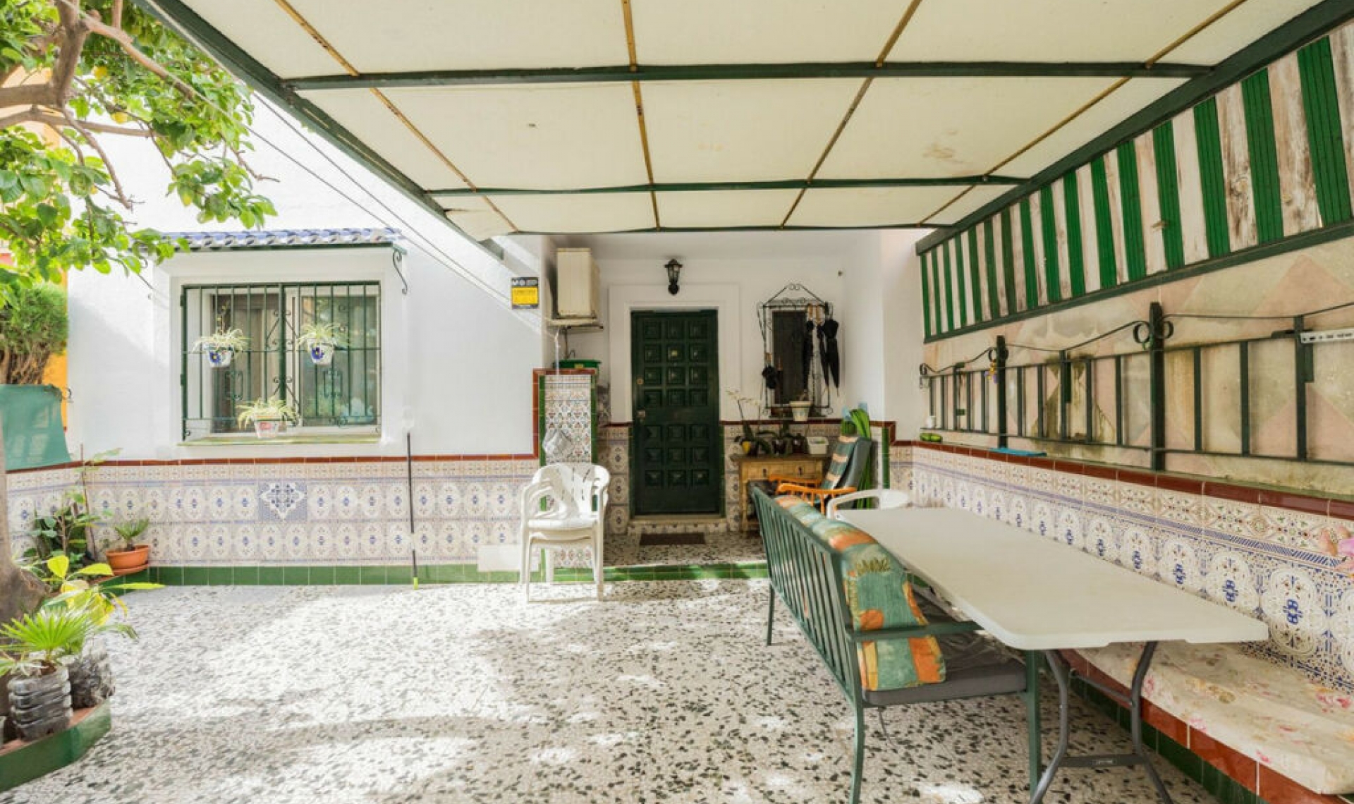 Resale - House -
Fuengirola