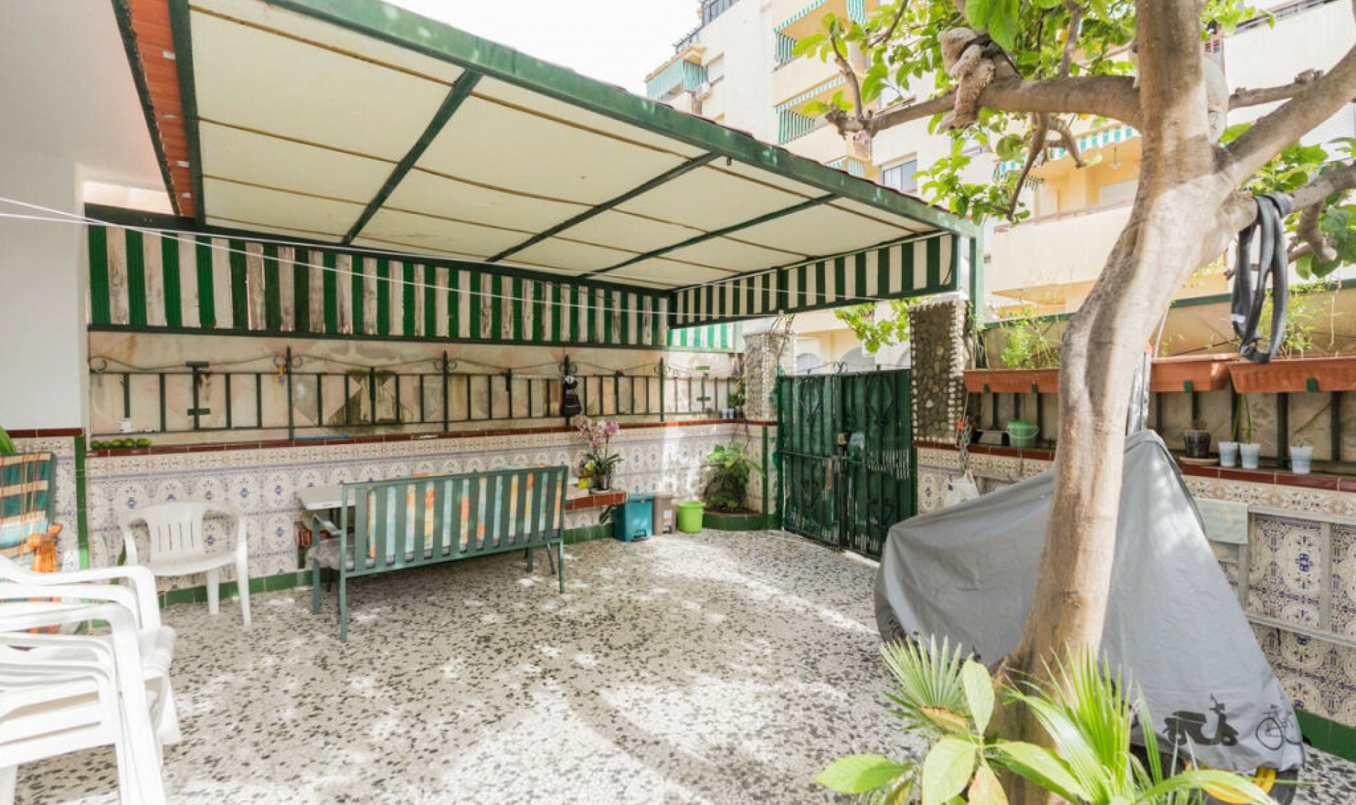 Resale - House -
Fuengirola