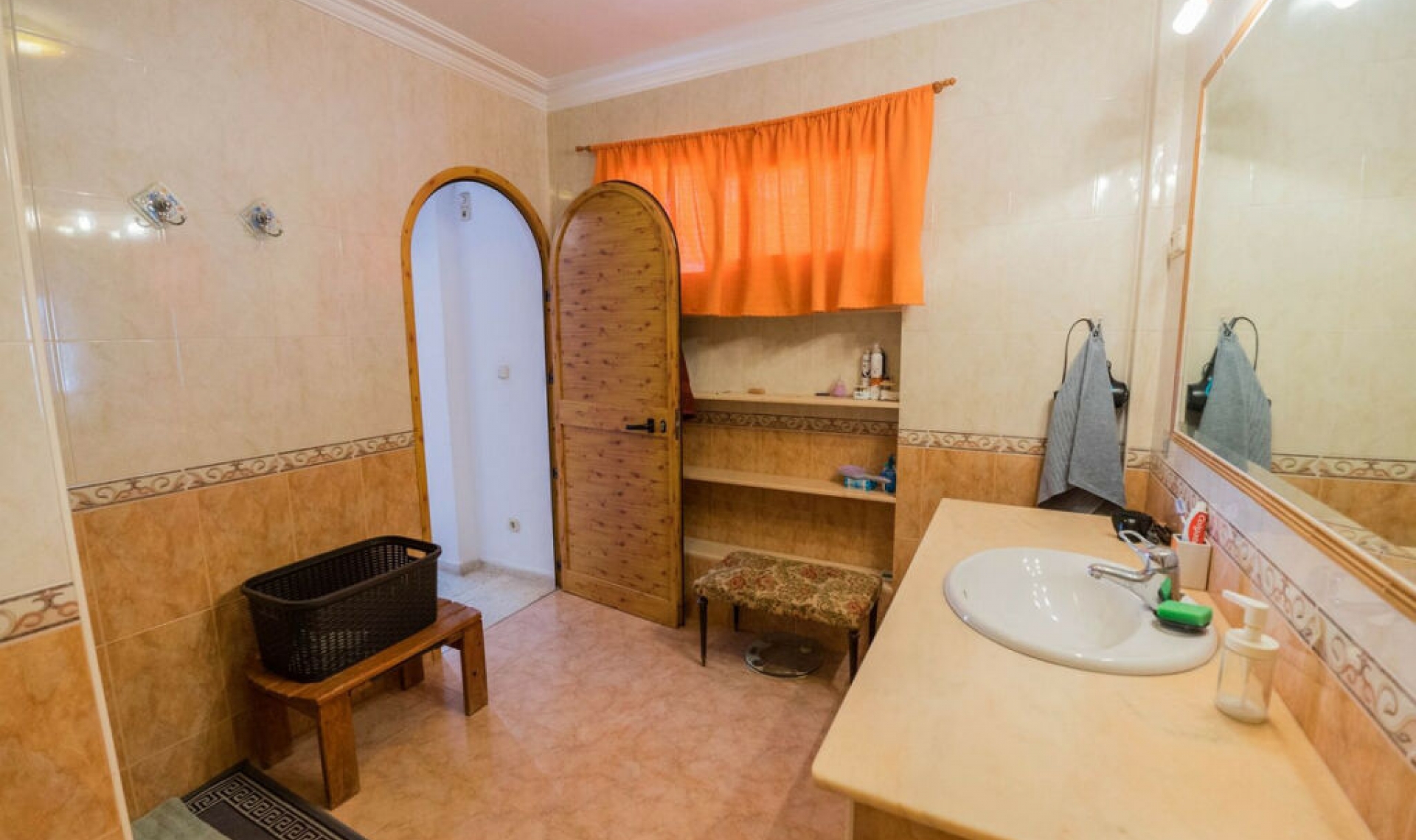 Resale - House -
Fuengirola