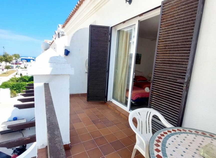 Resale - House -
Fuengirola