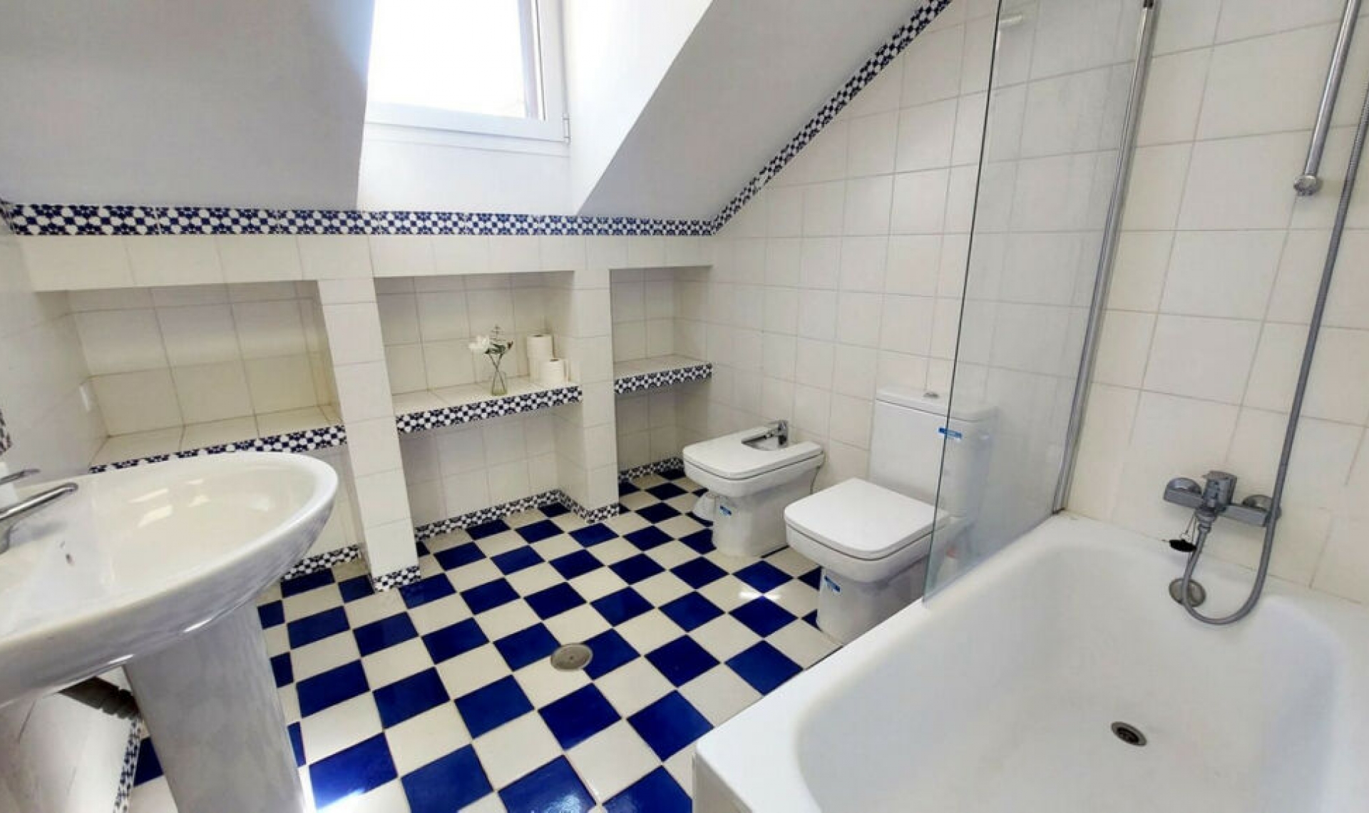 Resale - House -
Fuengirola