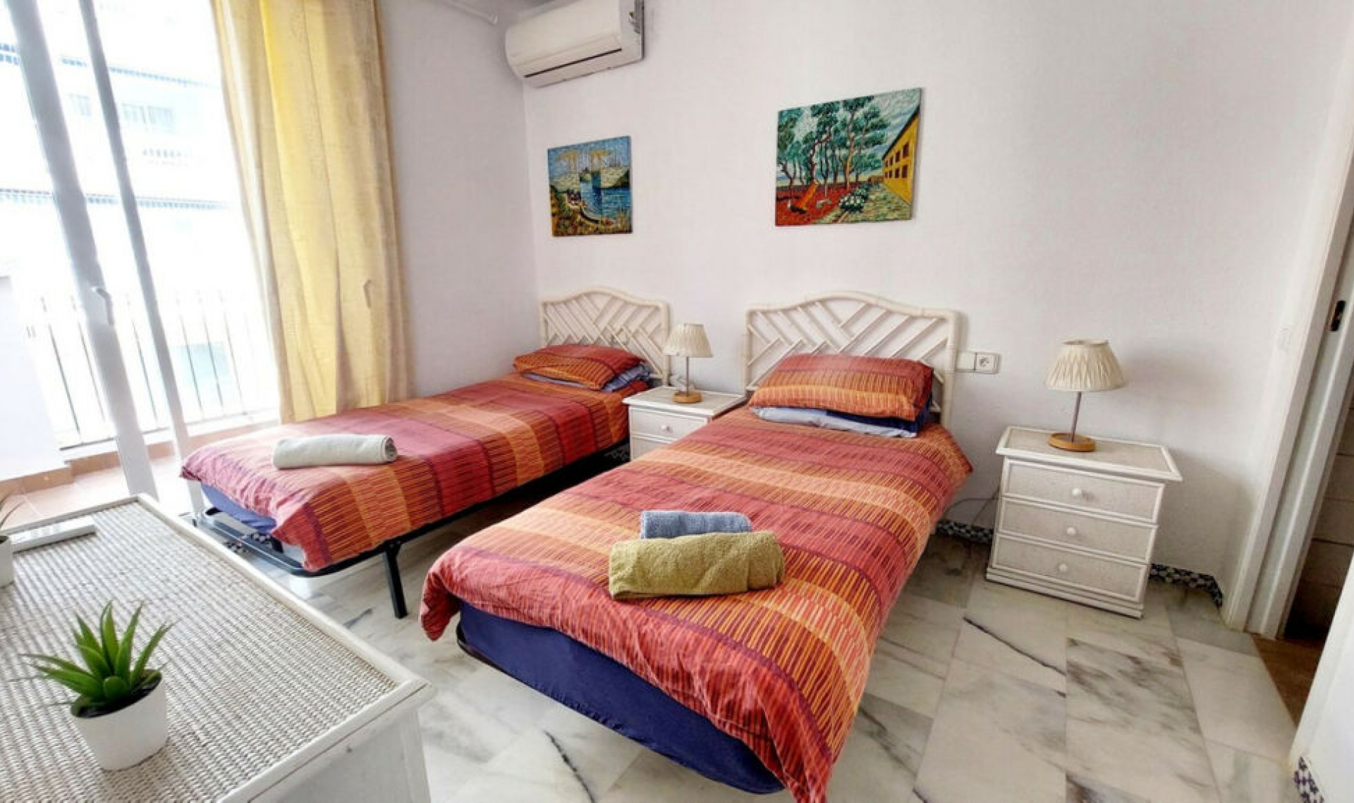 Resale - House -
Fuengirola