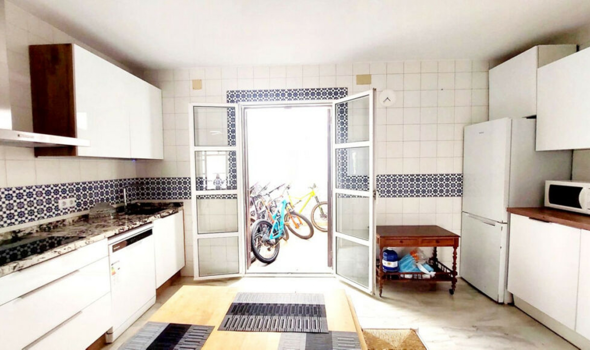 Resale - House -
Fuengirola