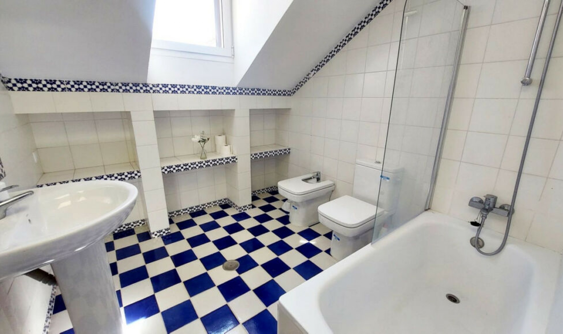 Resale - House -
Fuengirola