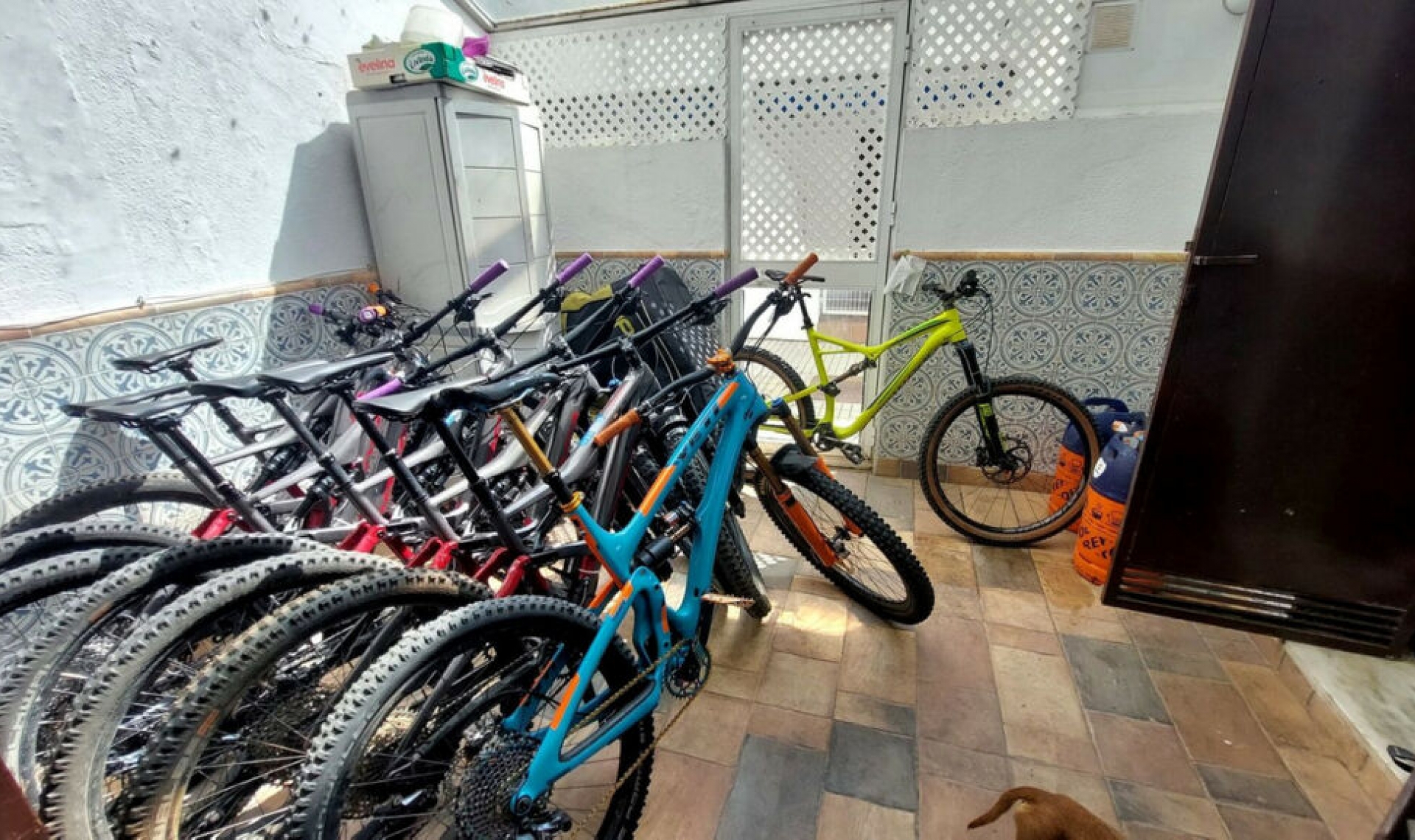 Resale - House -
Fuengirola