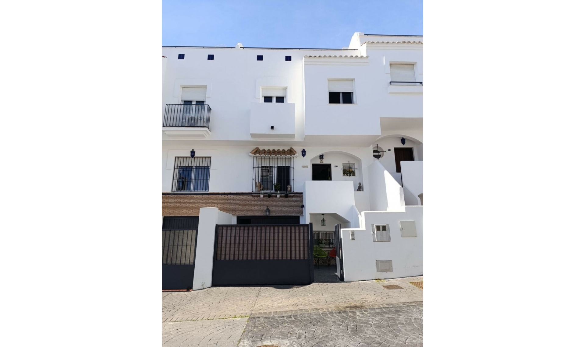 Resale - House -
Fuengirola