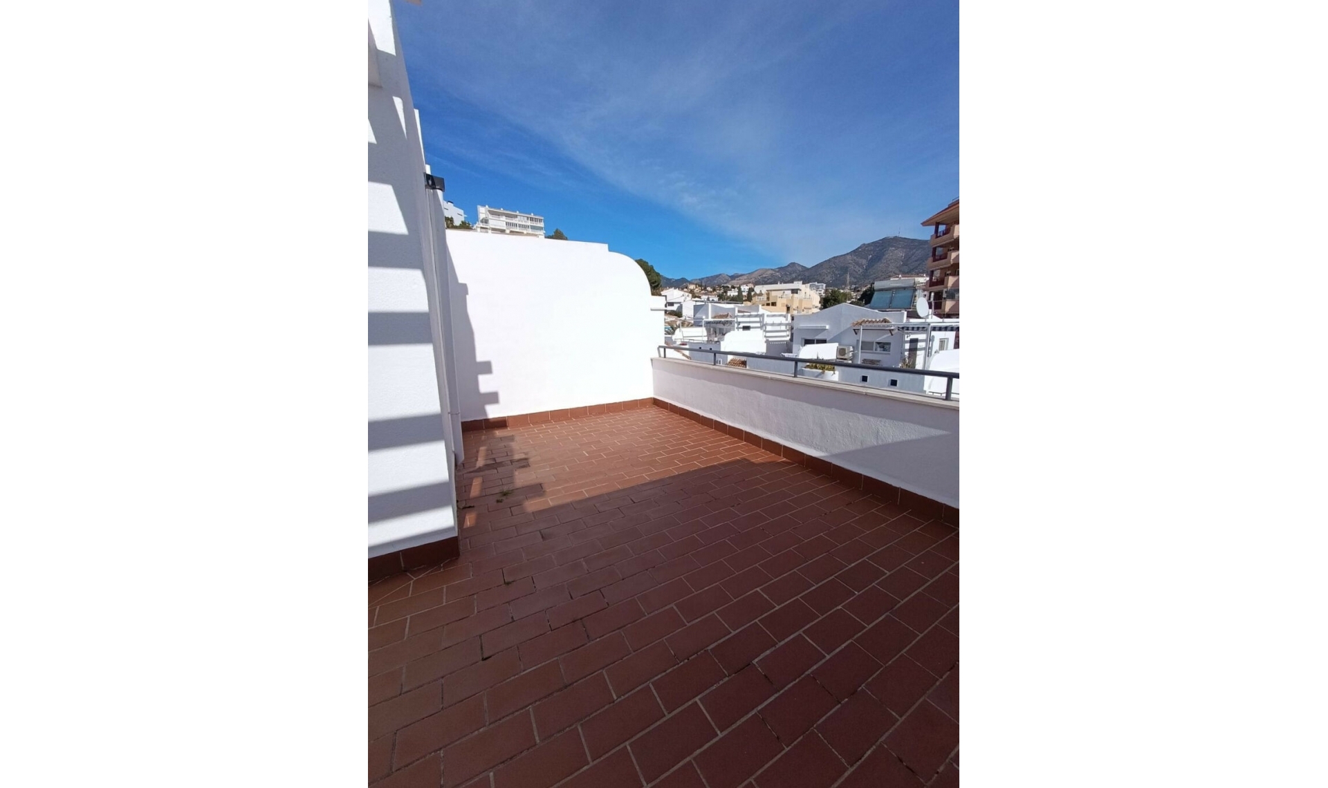 Resale - House -
Fuengirola