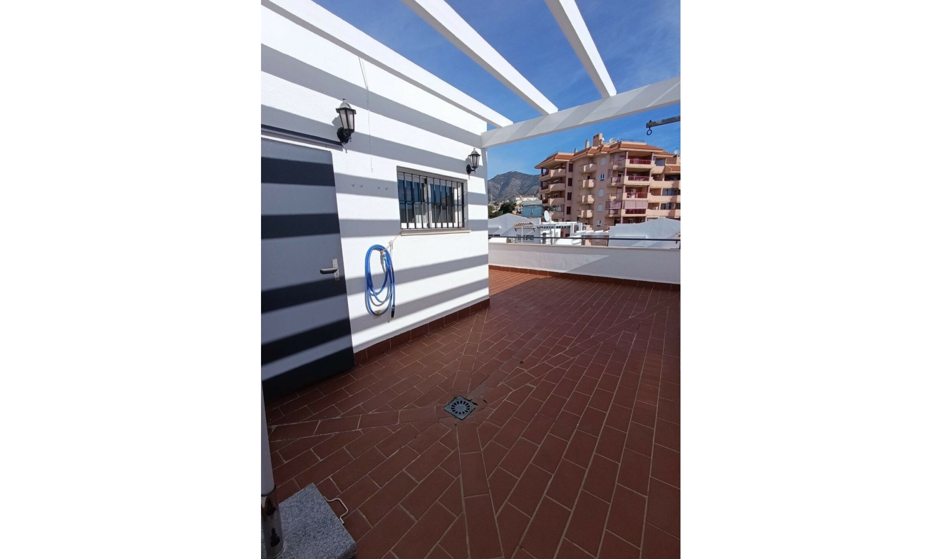 Resale - House -
Fuengirola