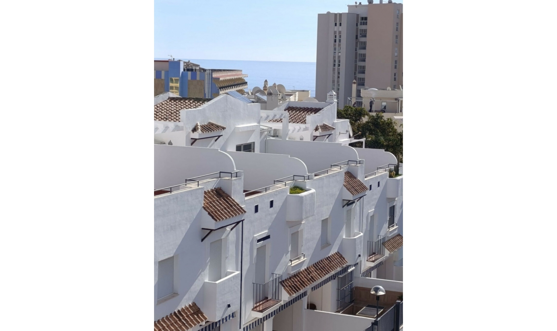 Resale - House -
Fuengirola