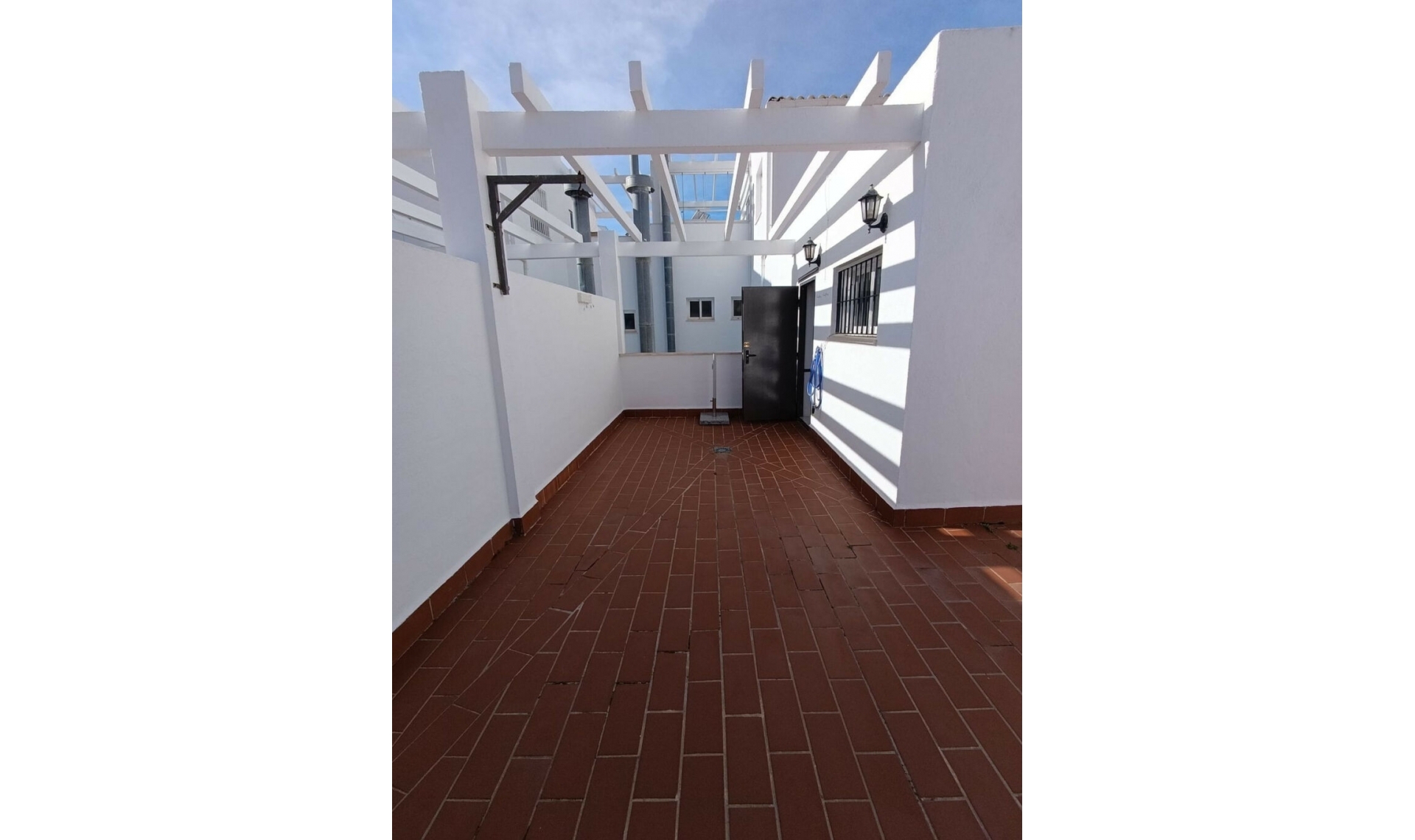 Resale - House -
Fuengirola