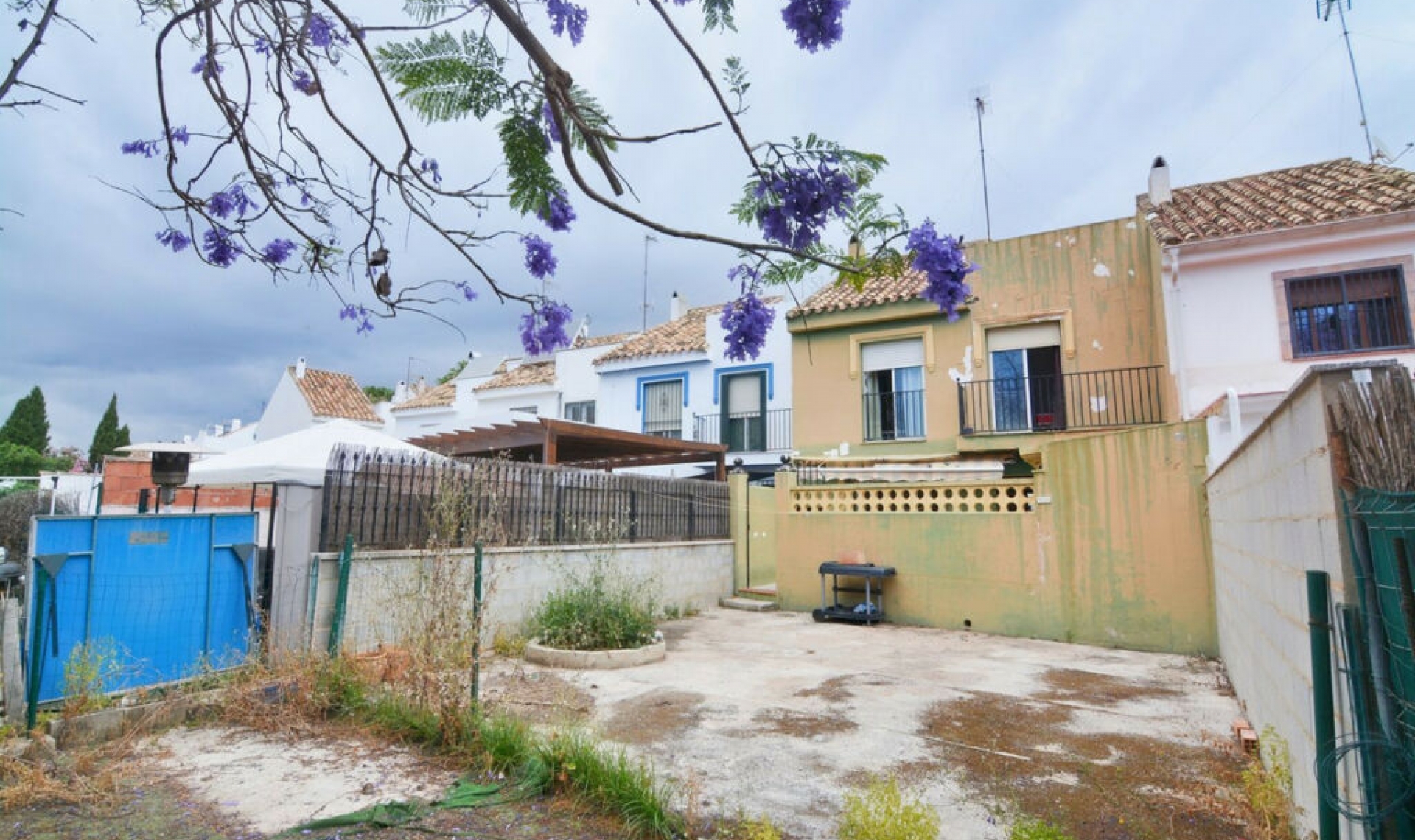 Resale - House -
Fuengirola