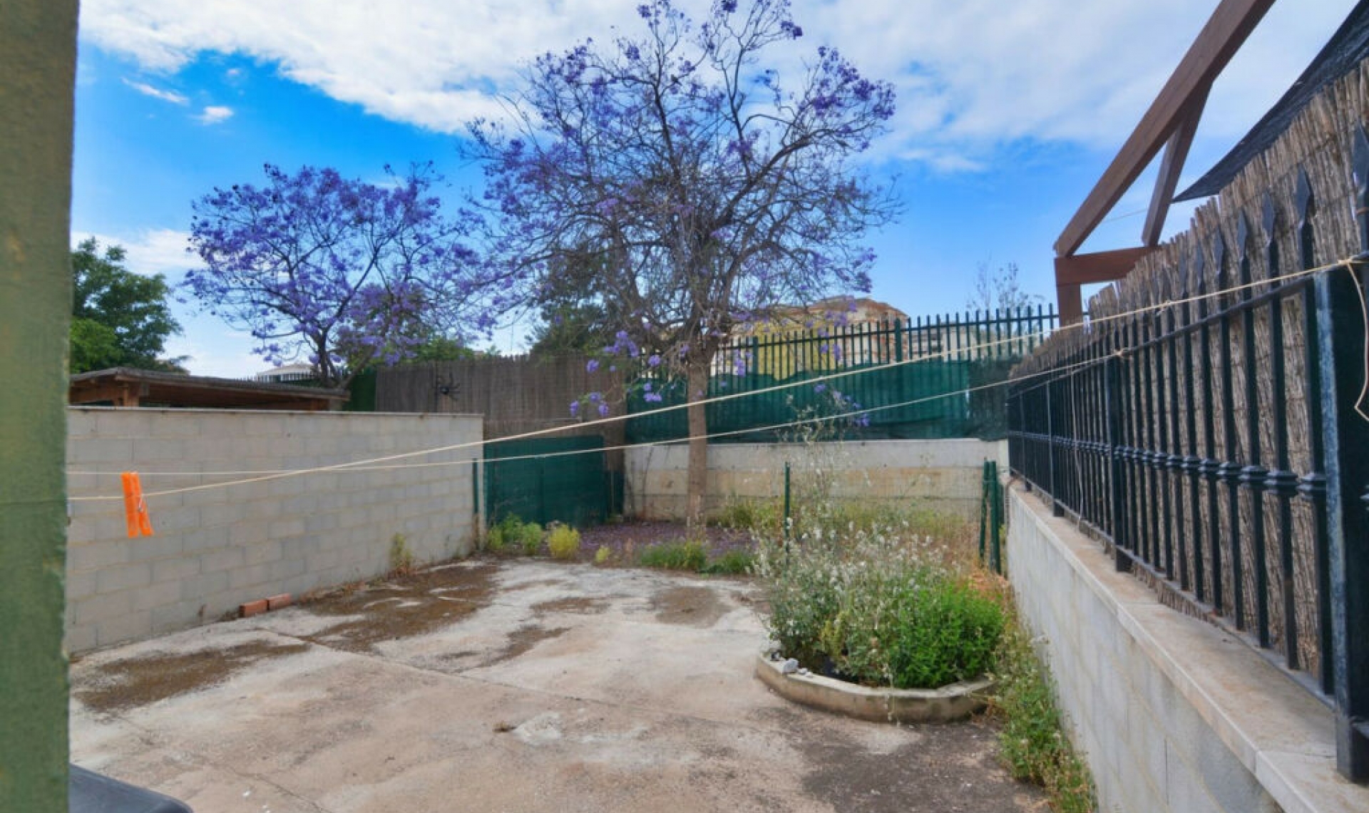 Resale - House -
Fuengirola