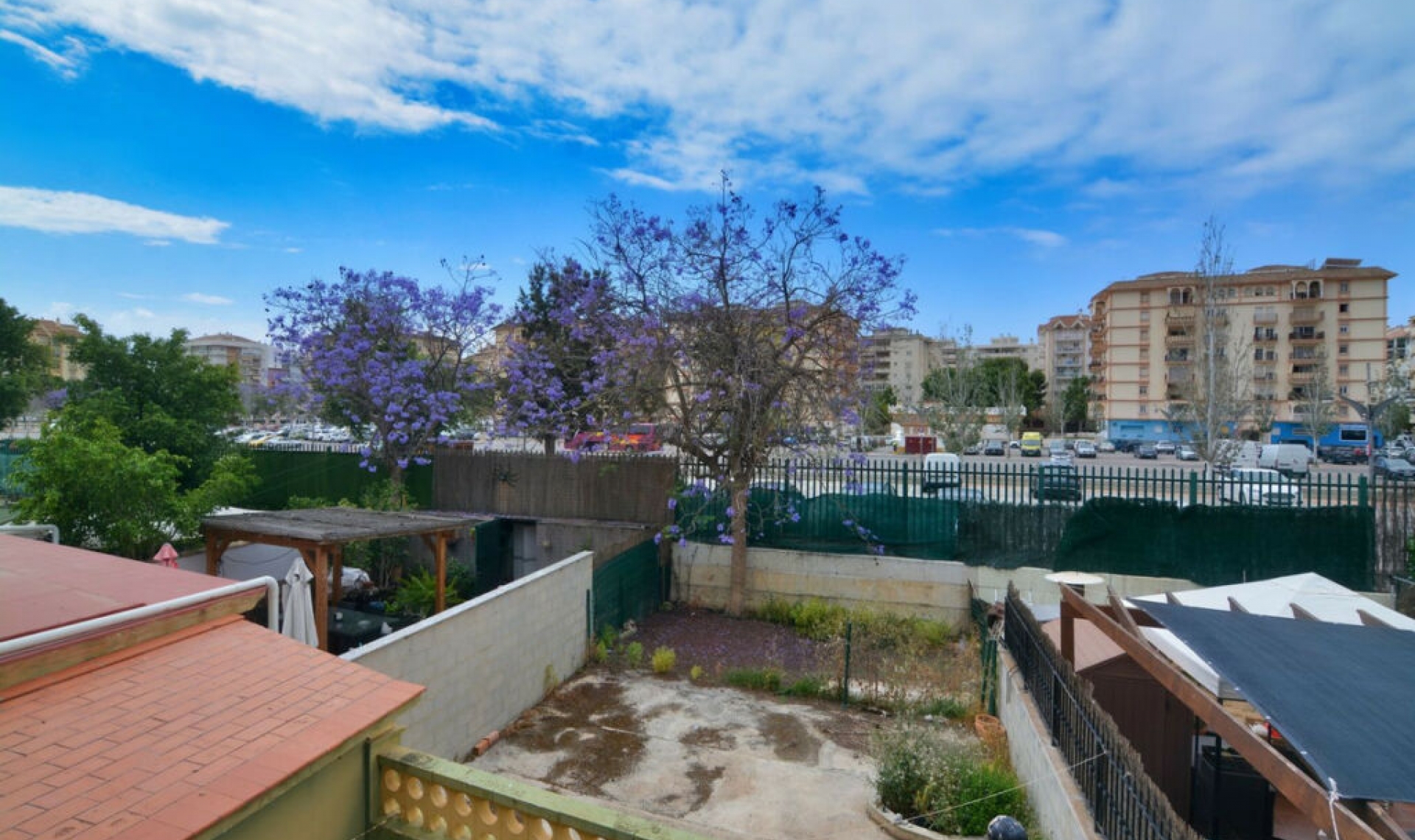 Resale - House -
Fuengirola