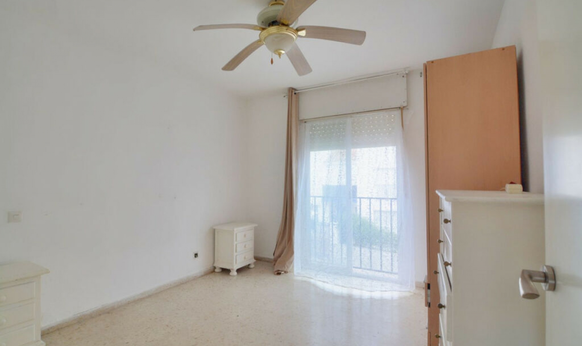 Resale - House -
Fuengirola