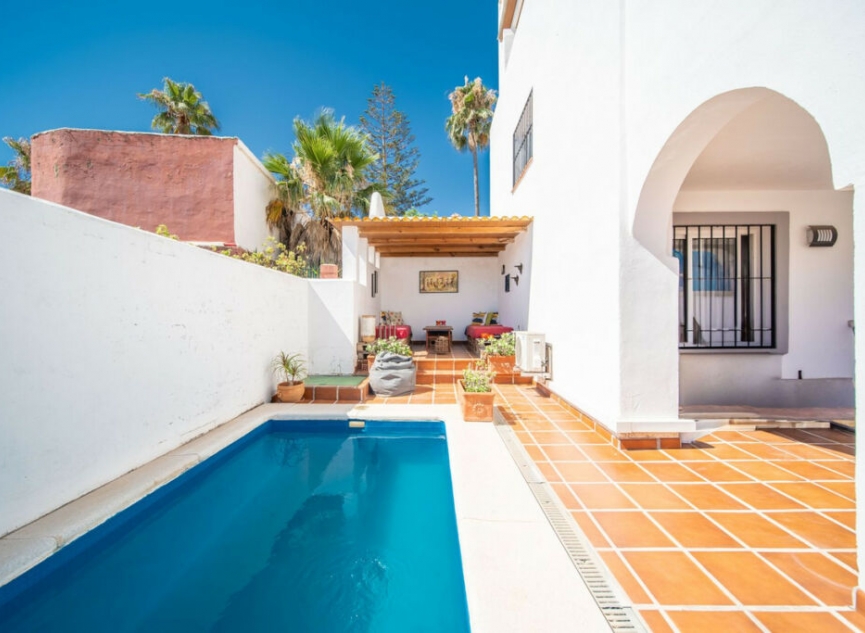 Resale - House -
Fuengirola