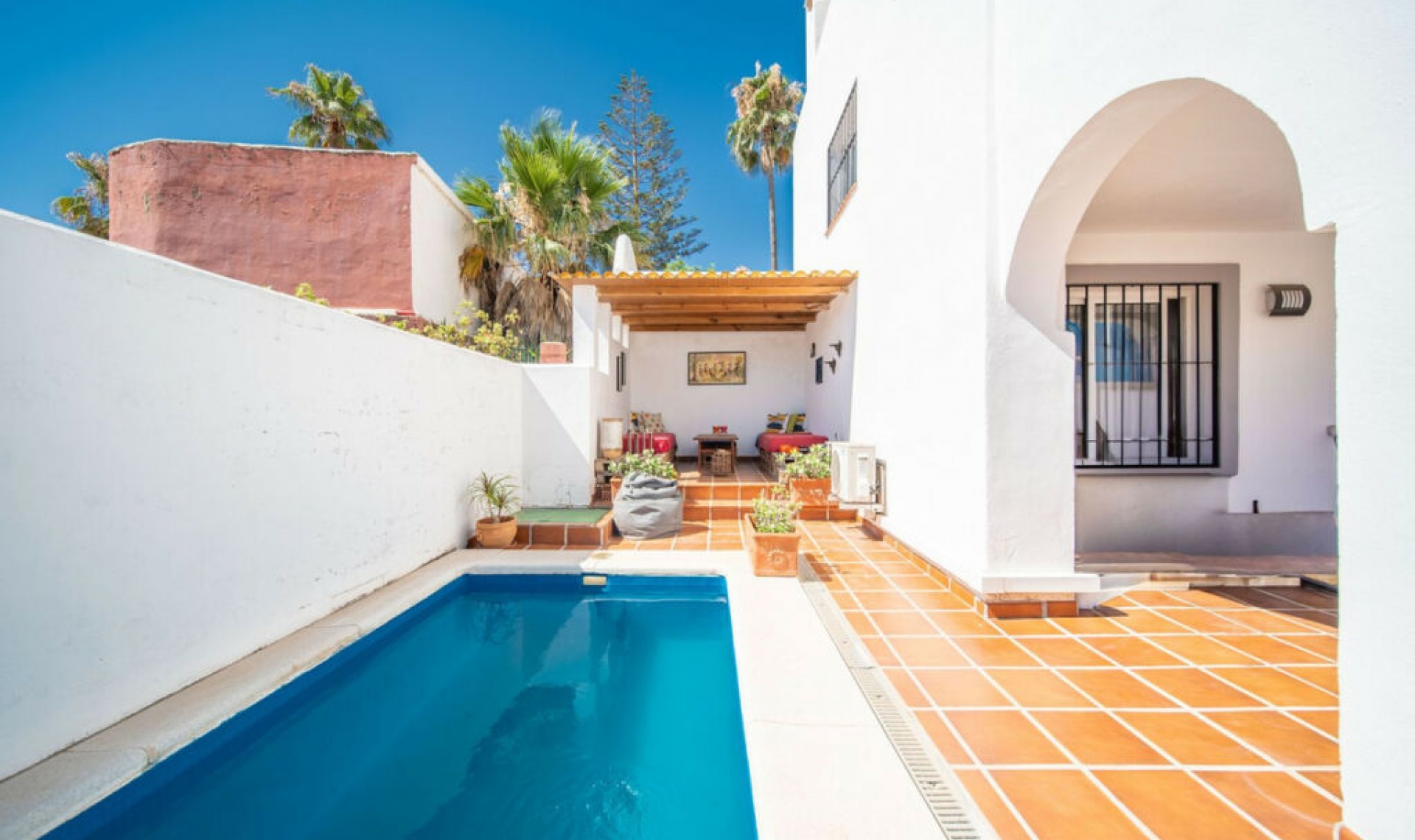 Resale - House -
Fuengirola