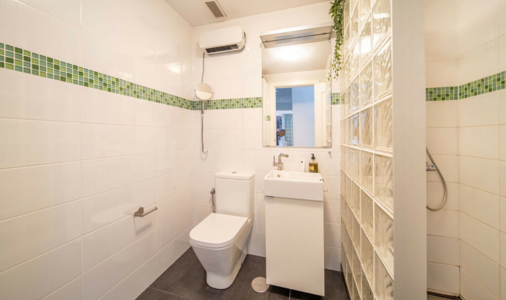 Resale - House -
Fuengirola