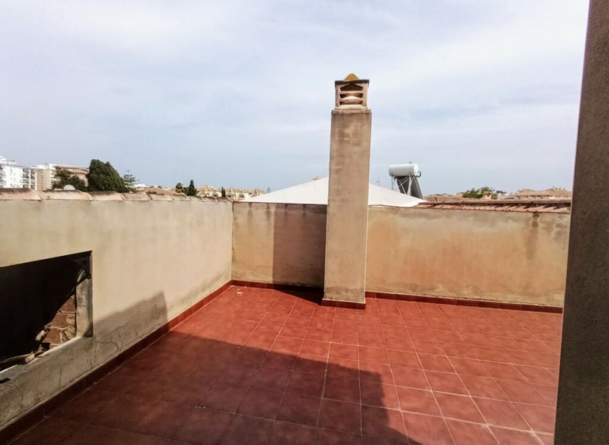 Resale - House -
Fuengirola