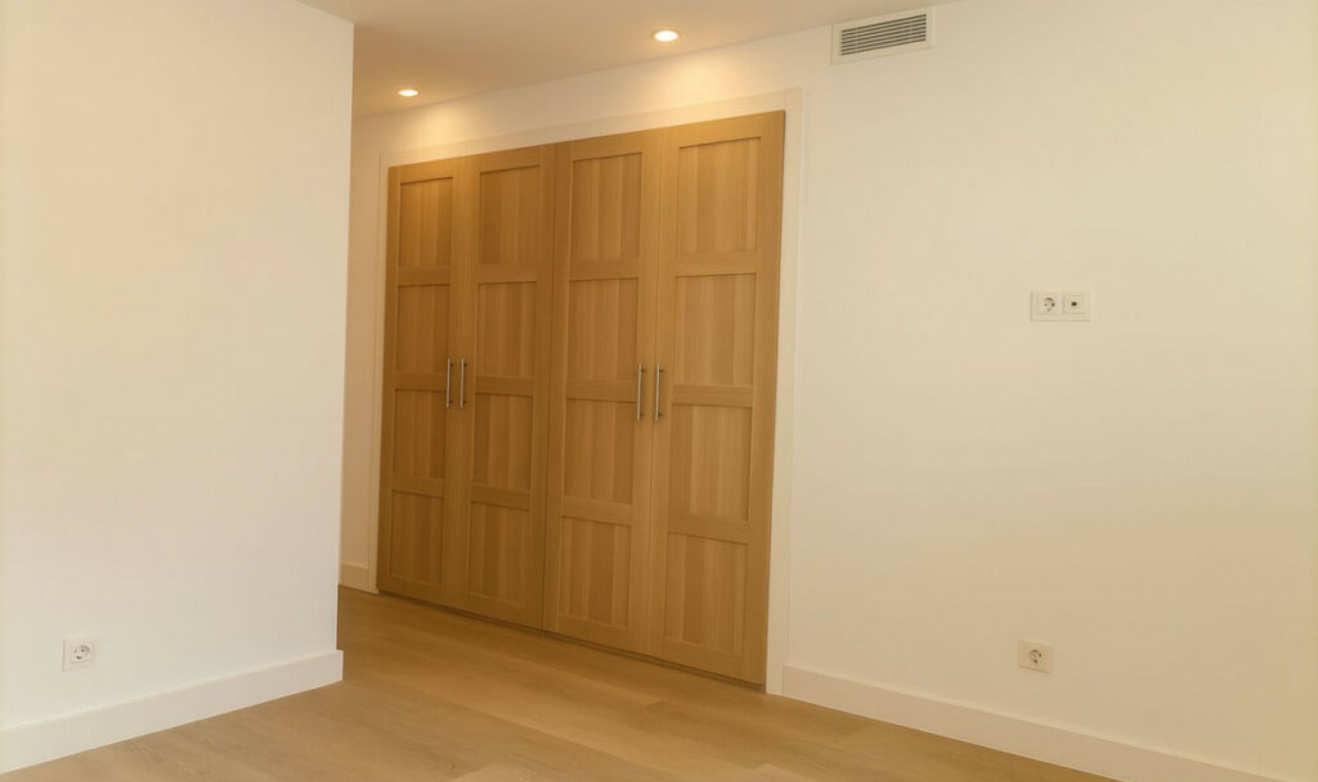 Resale - House -
Fuengirola