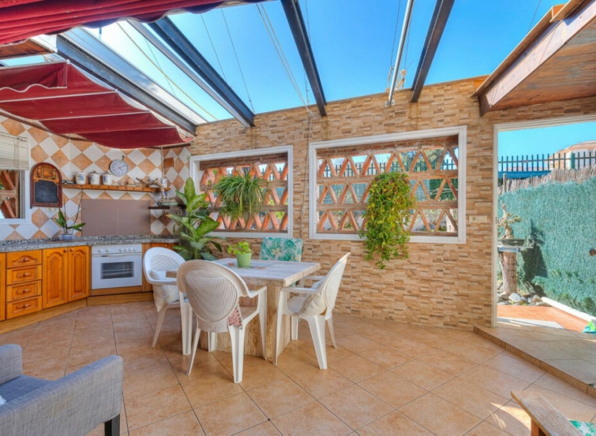 Resale - House -
Fuengirola