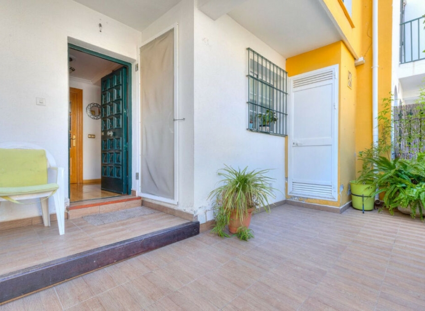 Resale - House -
Fuengirola