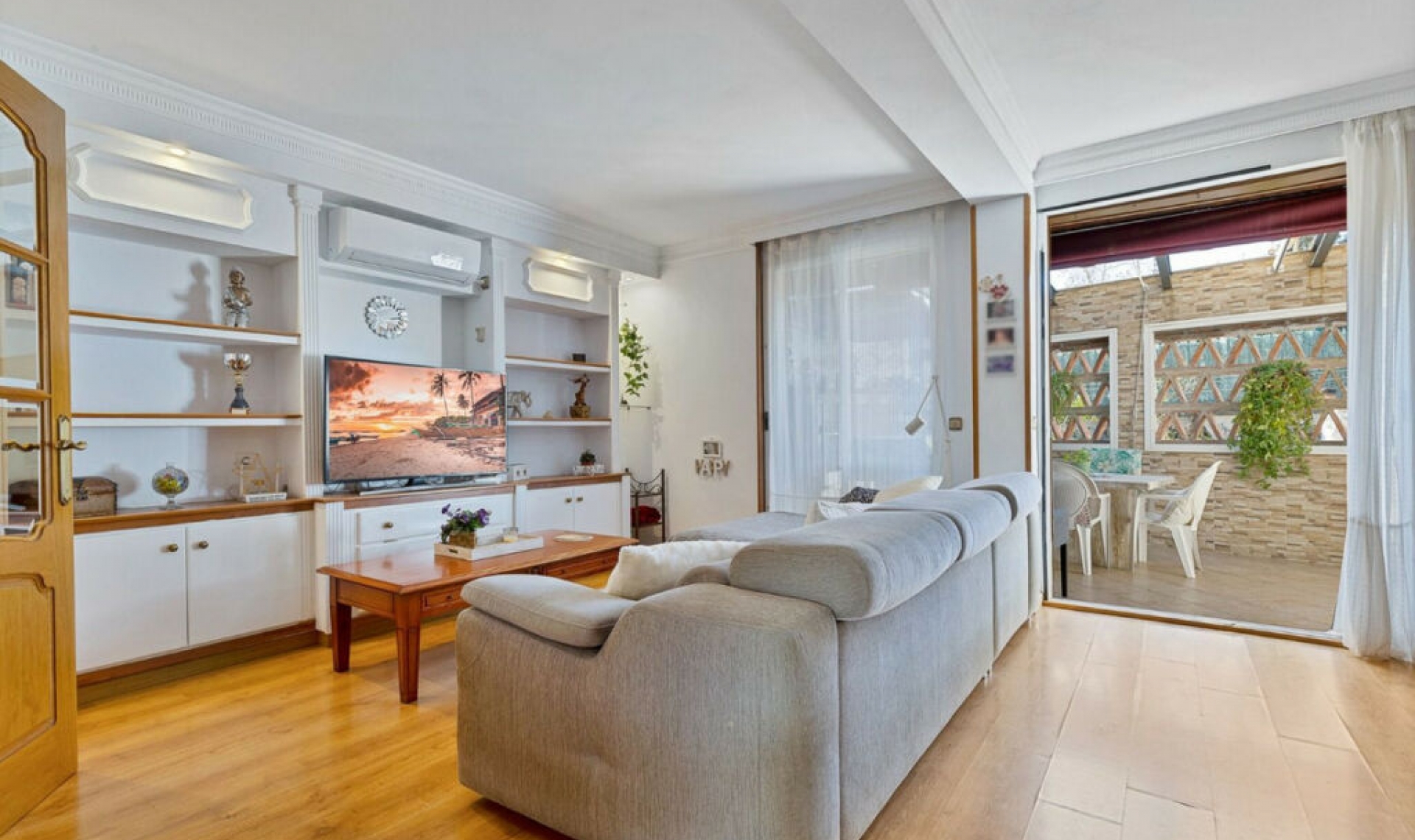 Resale - House -
Fuengirola