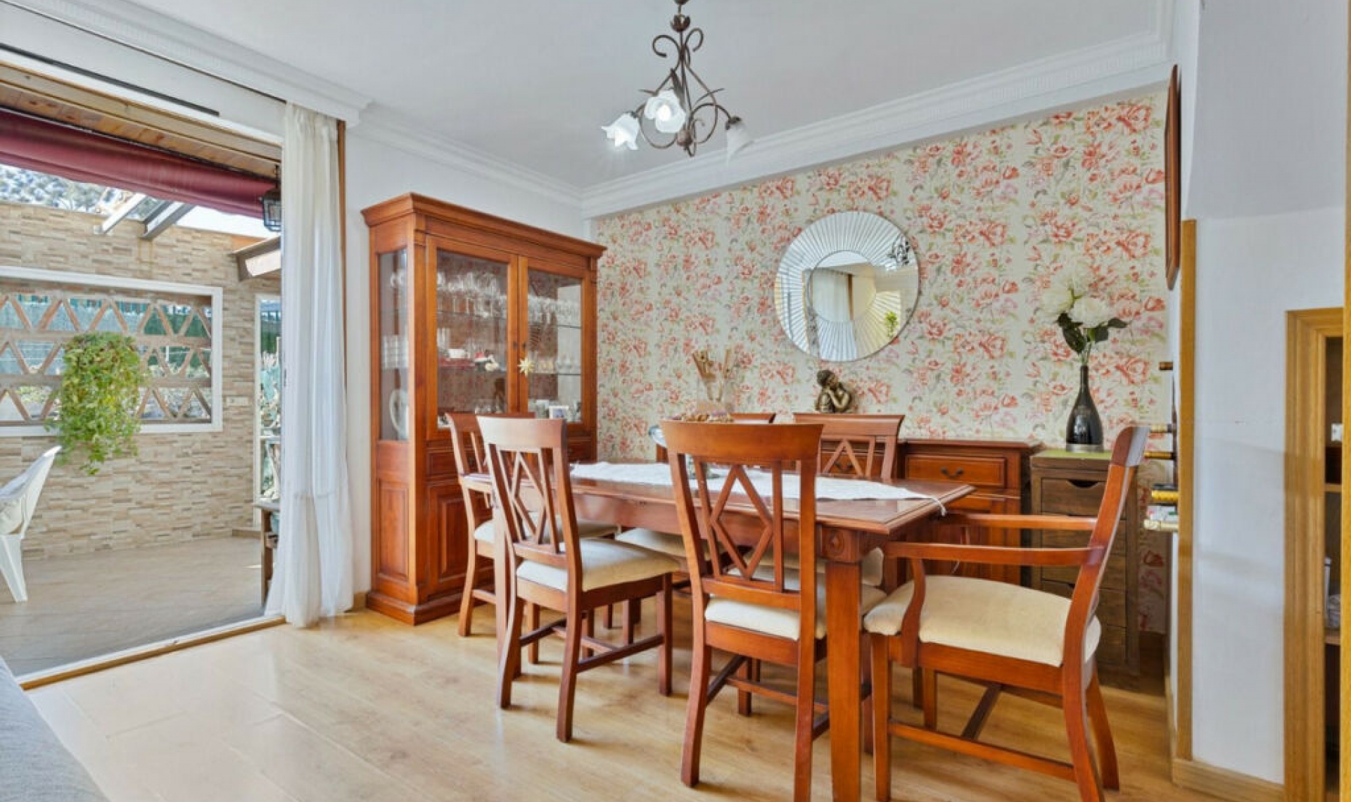 Resale - House -
Fuengirola