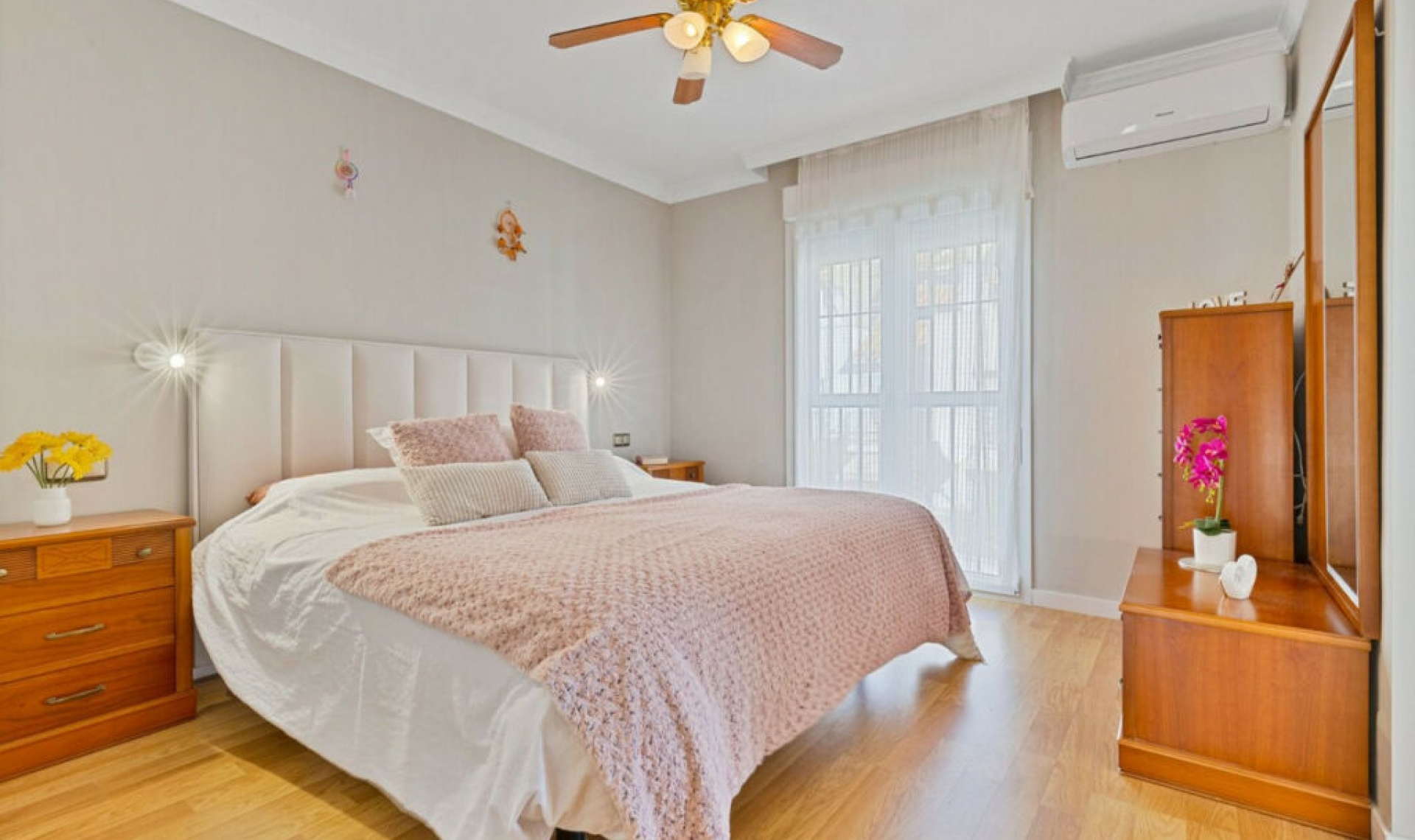 Resale - House -
Fuengirola