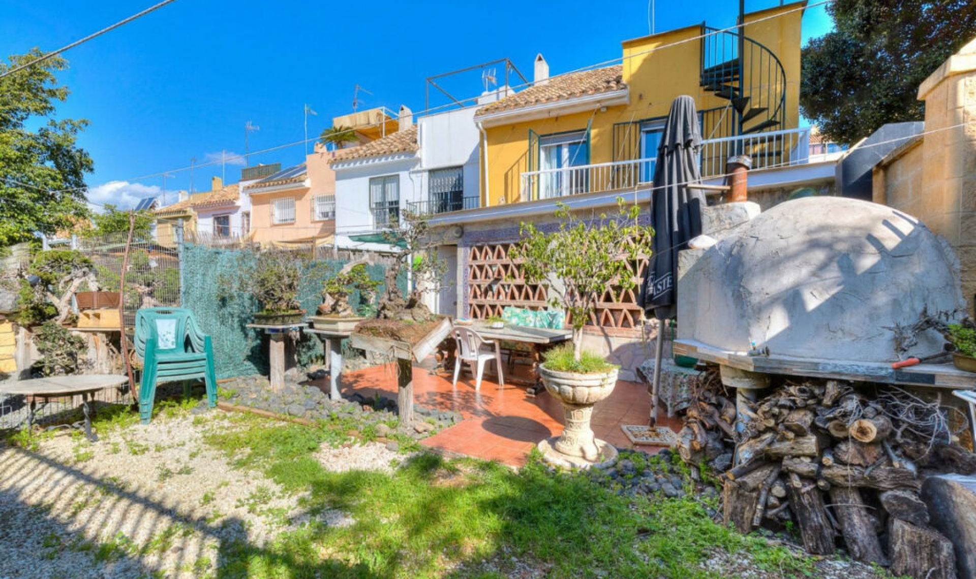 Resale - House -
Fuengirola