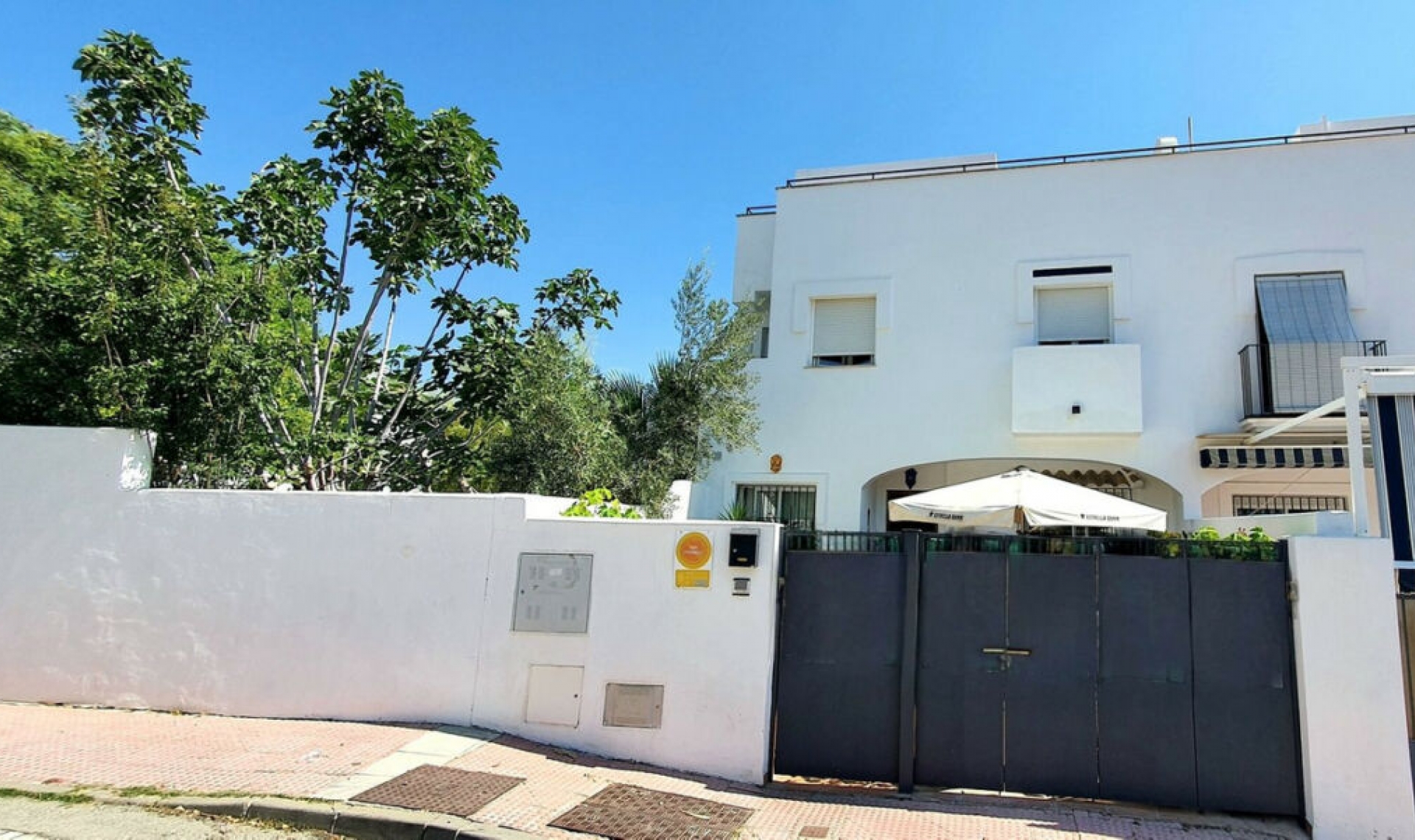 Resale - House -
Fuengirola