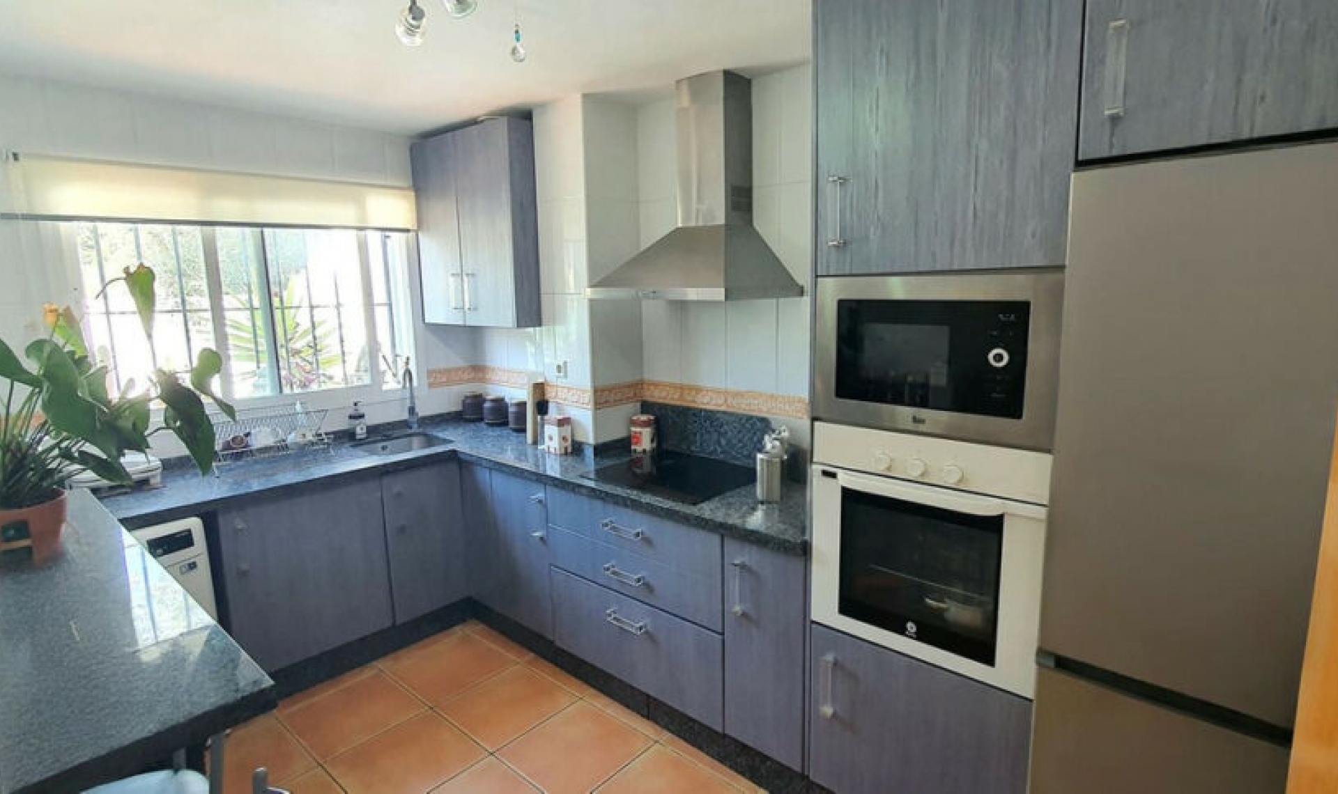 Resale - House -
Fuengirola