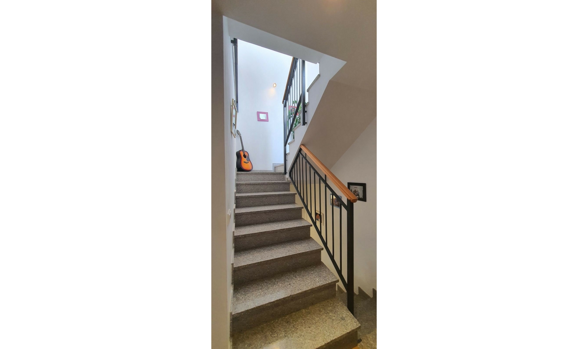 Resale - House -
Fuengirola