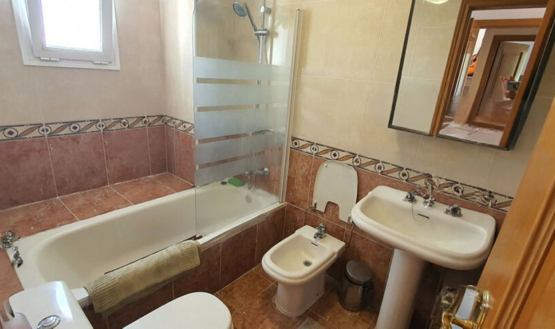 Resale - House -
Fuengirola