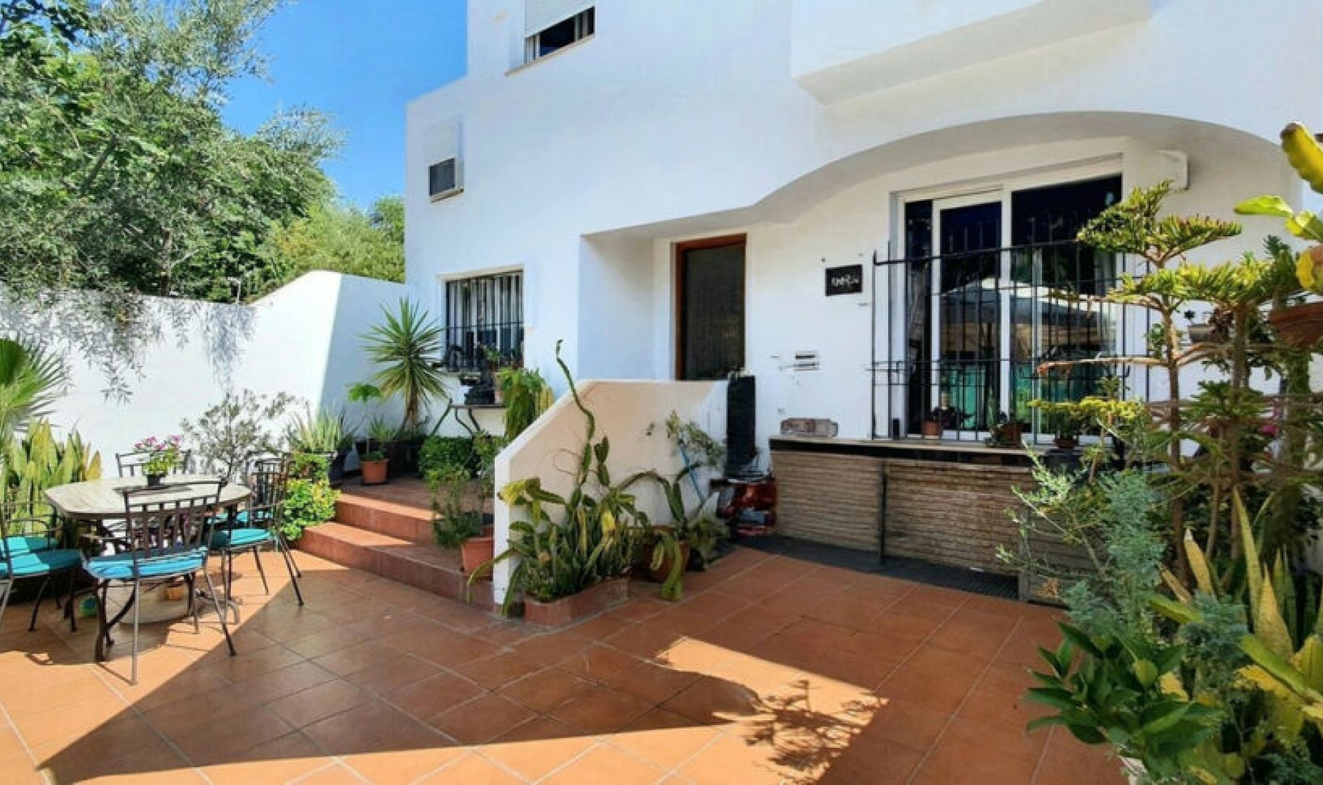 Resale - House -
Fuengirola