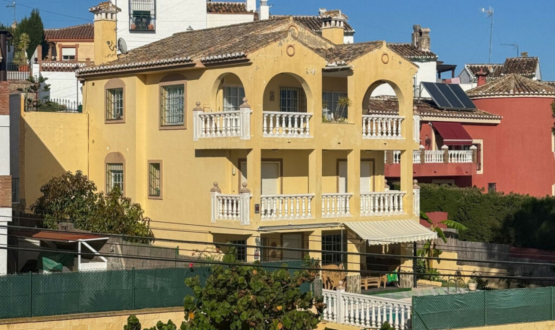 Resale - House -
Fuengirola