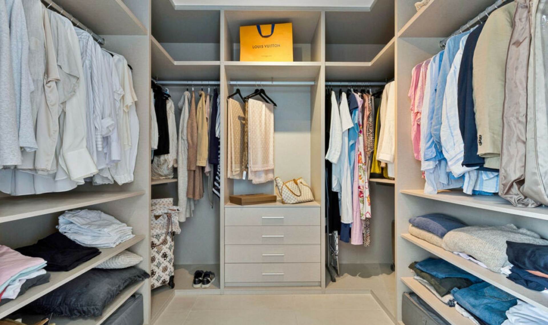 Resale - House -
Fuengirola