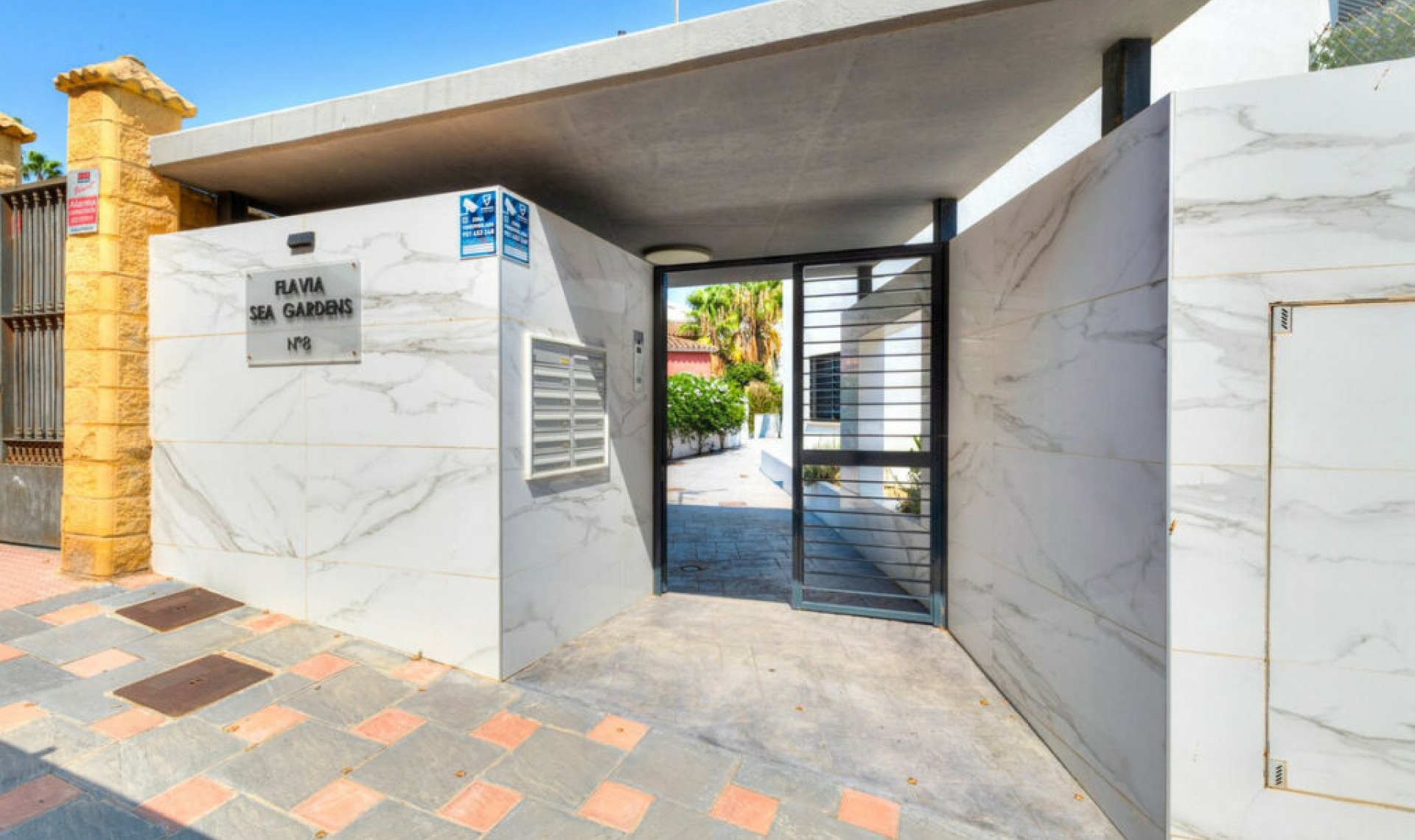 Resale - House -
Fuengirola