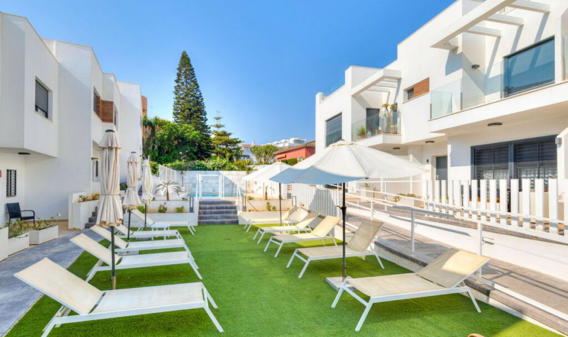 Resale - House -
Fuengirola