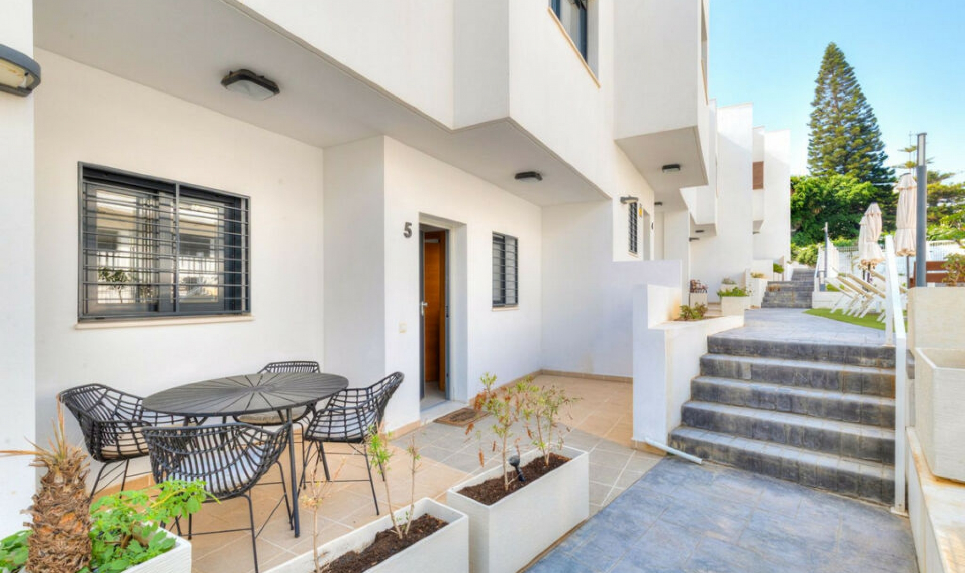 Resale - House -
Fuengirola