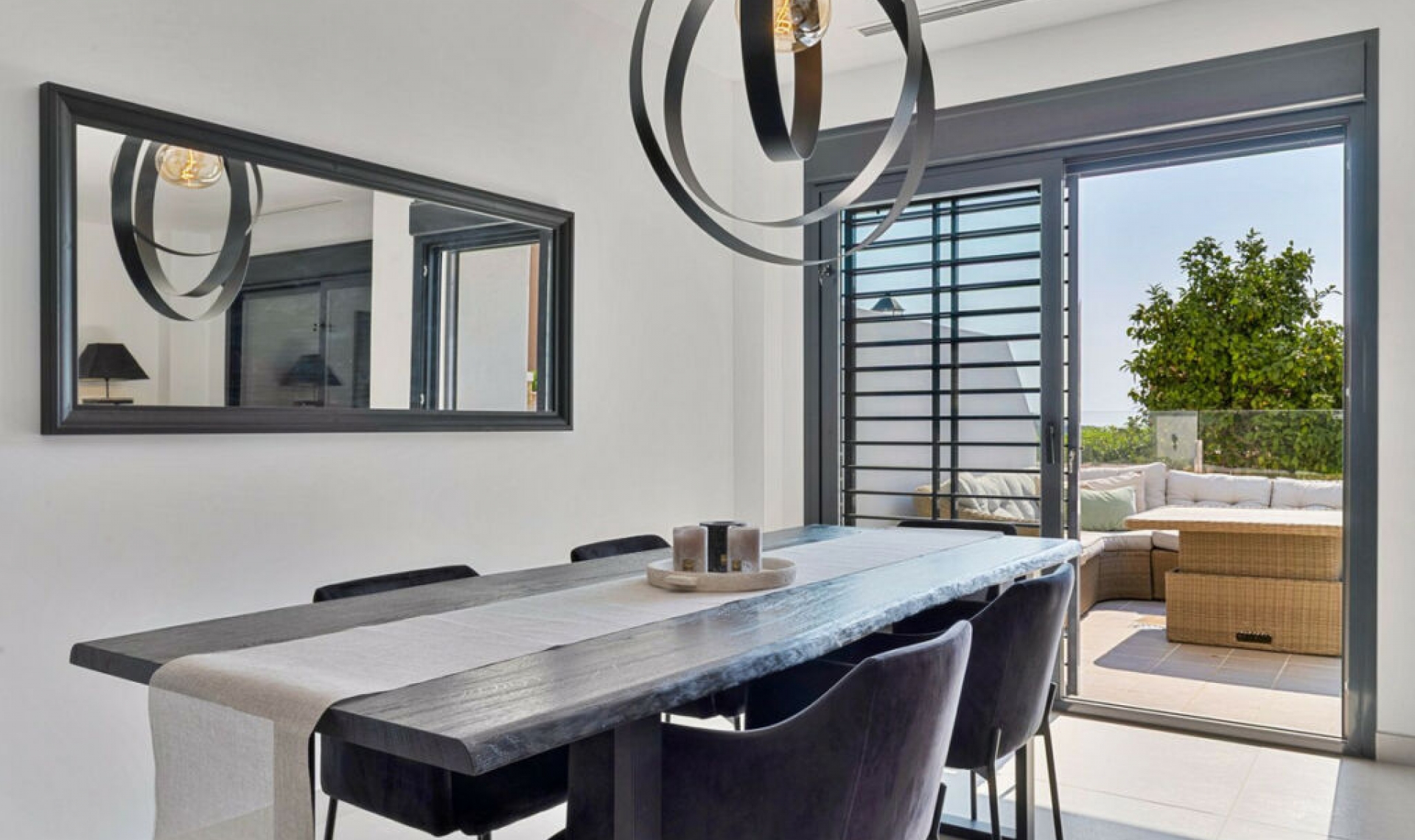 Resale - House -
Fuengirola