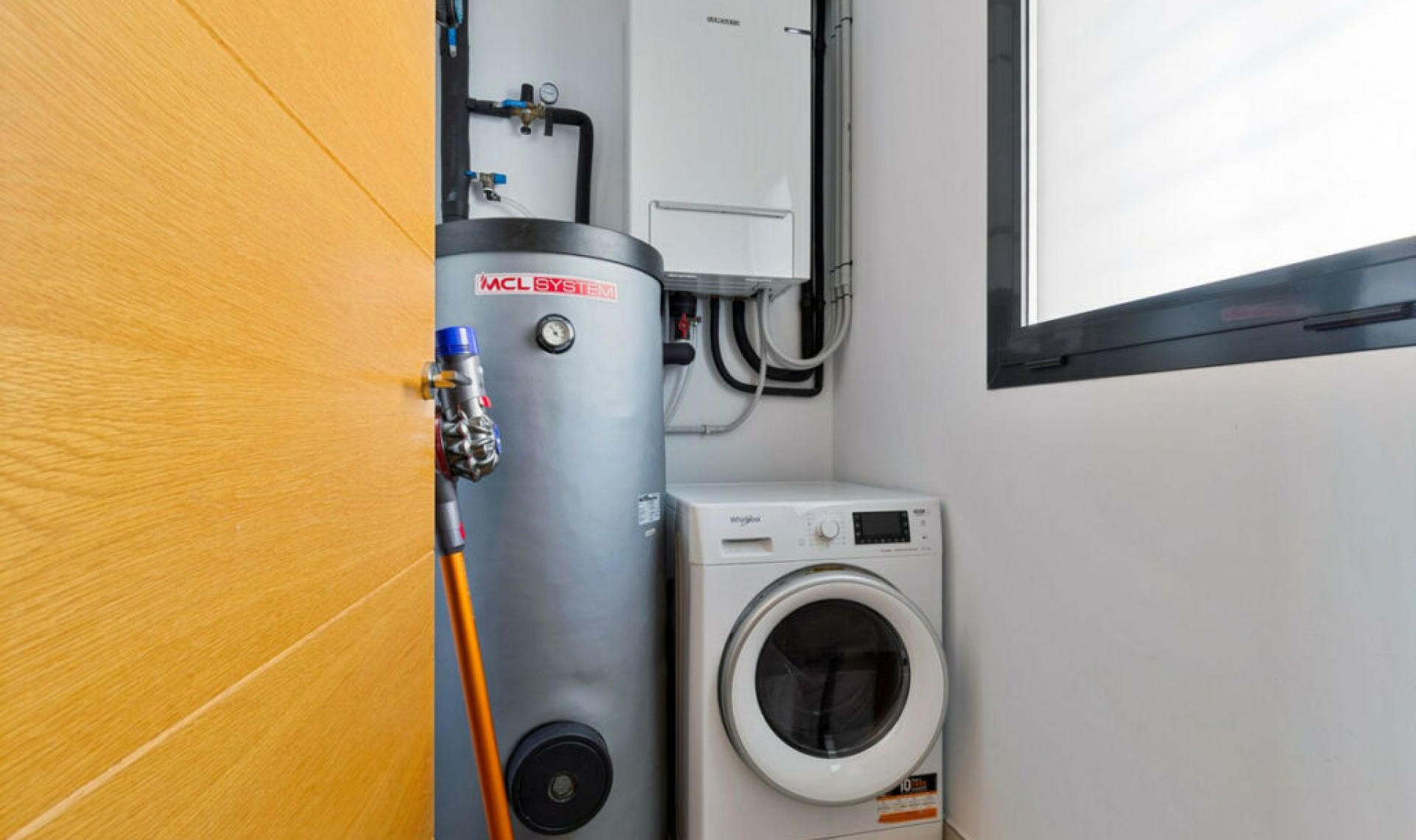 Resale - House -
Fuengirola