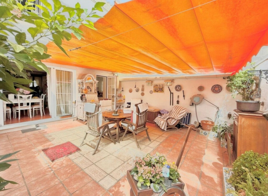 Resale - House -
Fuengirola