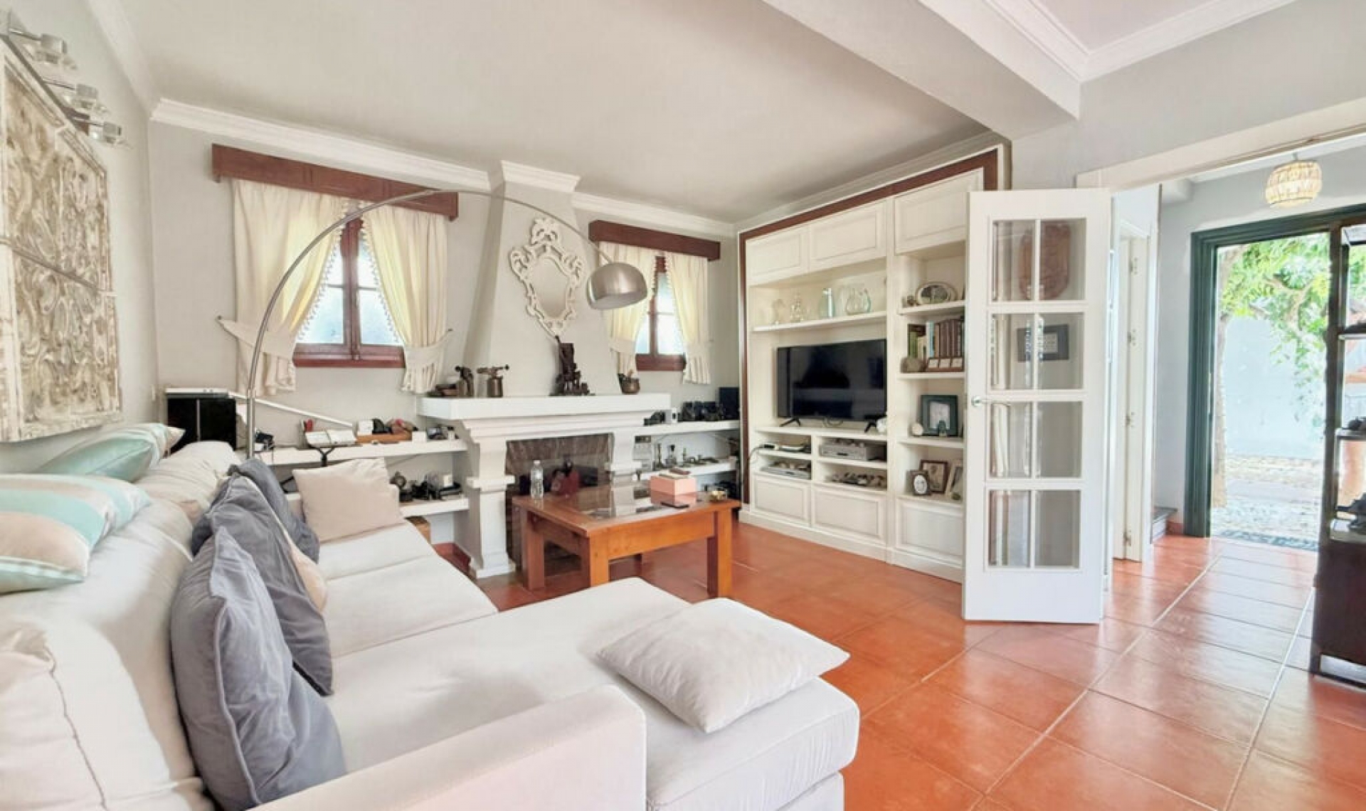 Resale - House -
Fuengirola