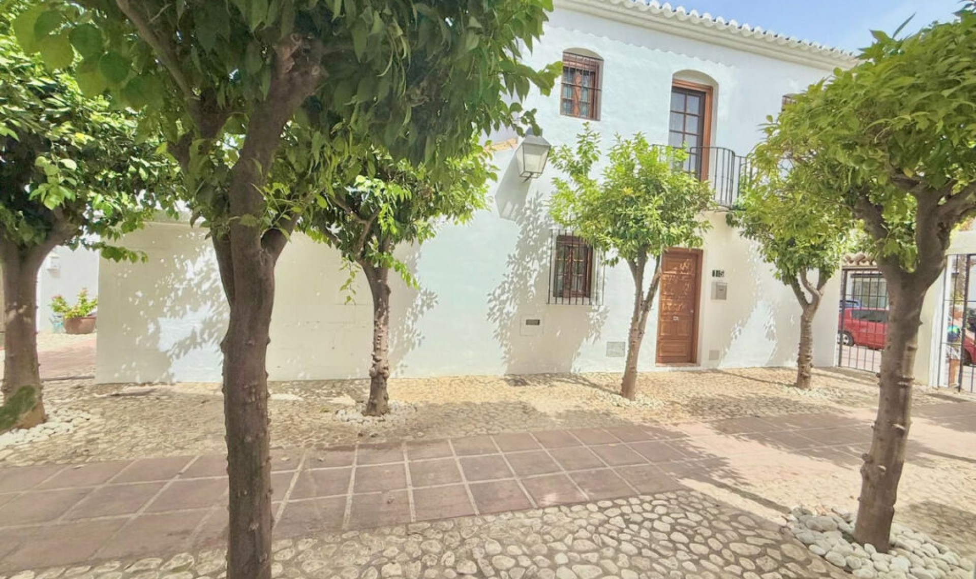 Resale - House -
Fuengirola