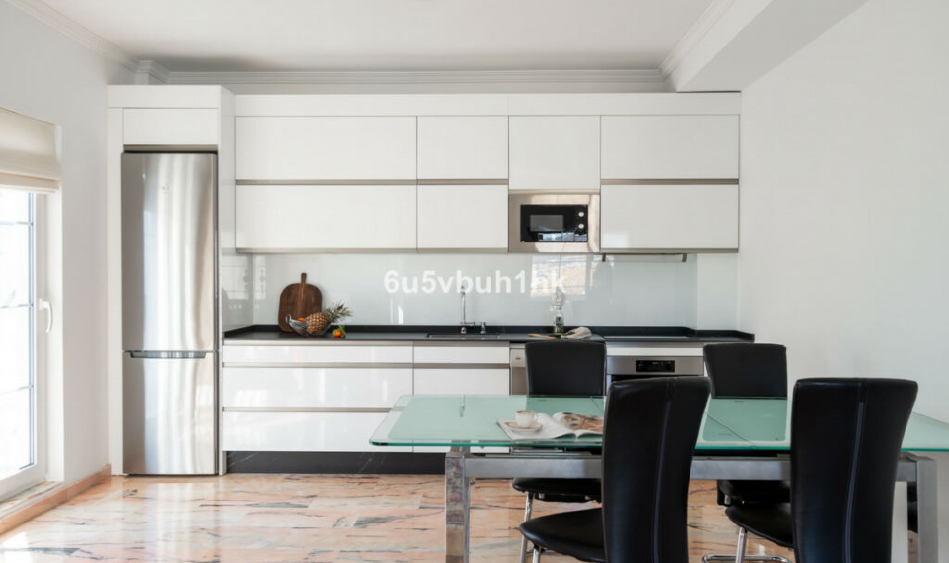 Resale - House -
Fuengirola