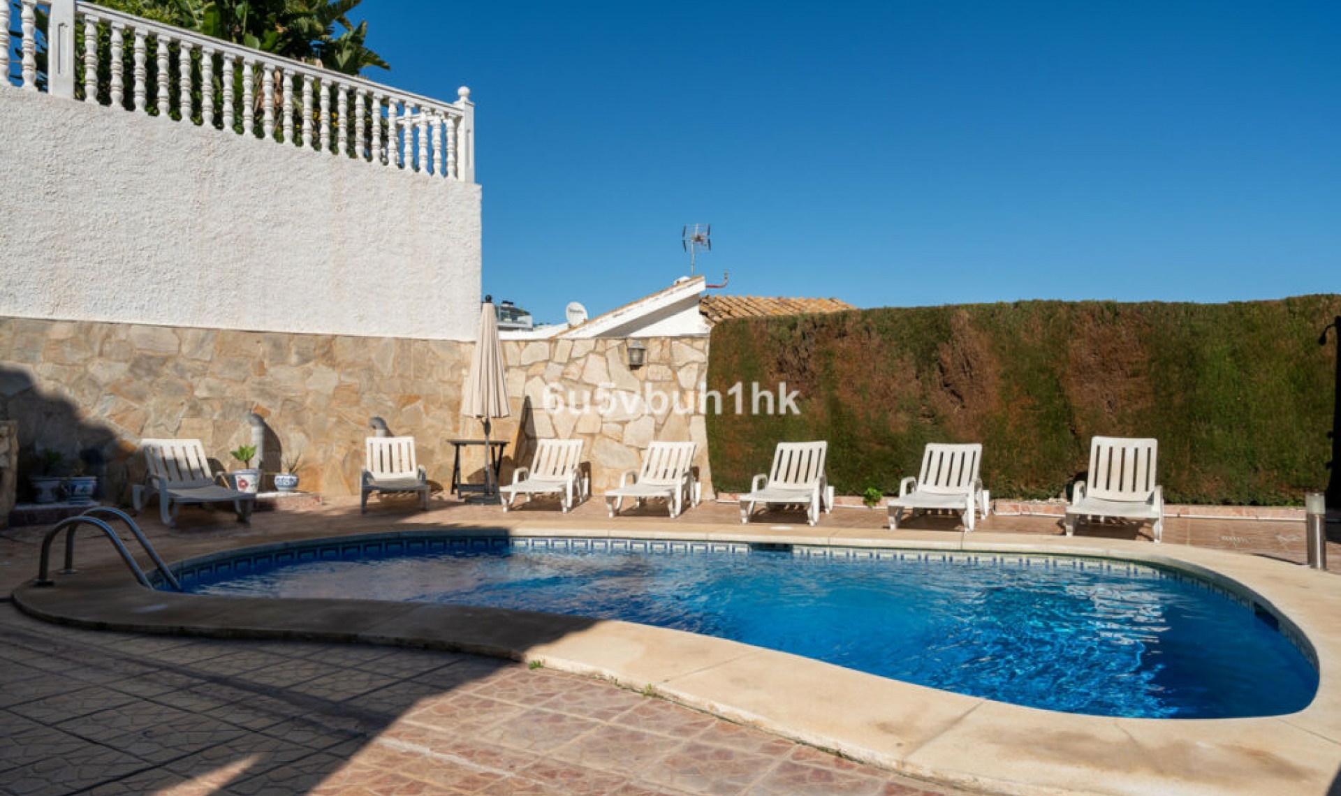 Resale - House -
Fuengirola