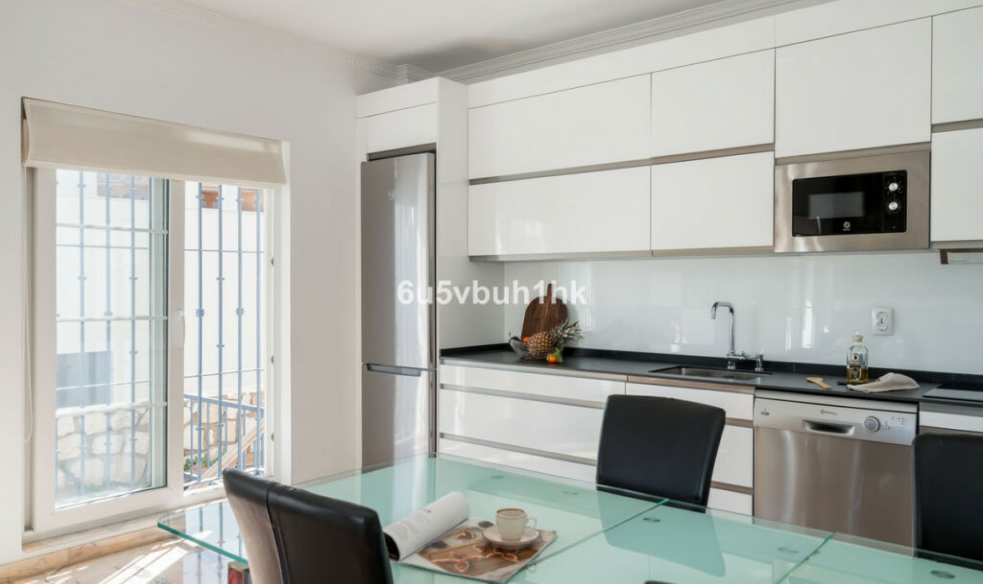 Resale - House -
Fuengirola