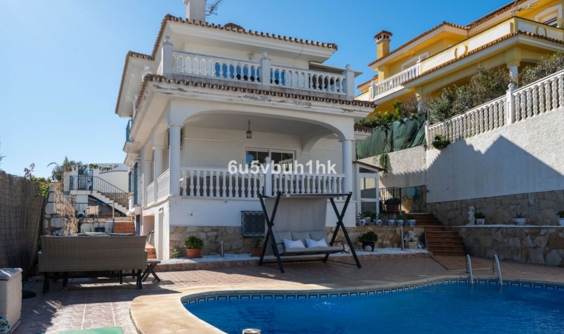 Resale - House -
Fuengirola