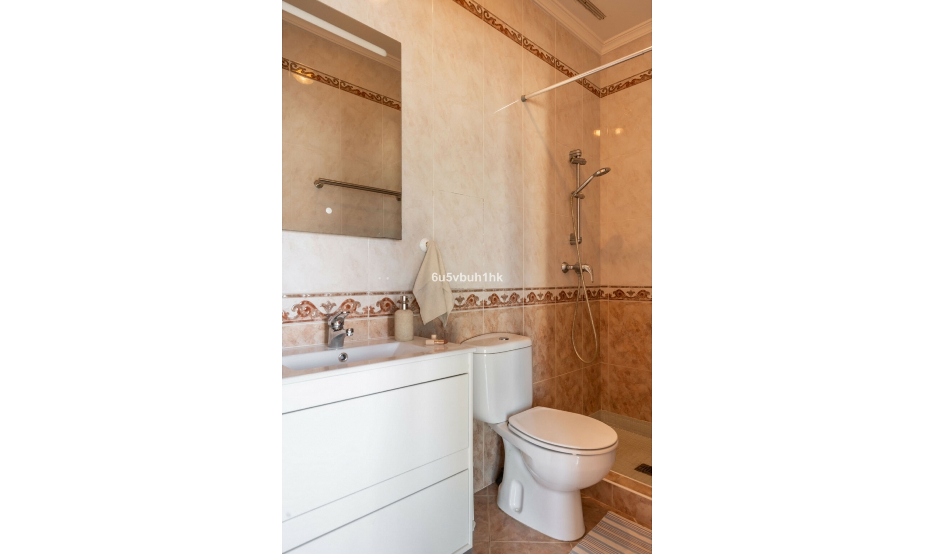 Resale - House -
Fuengirola