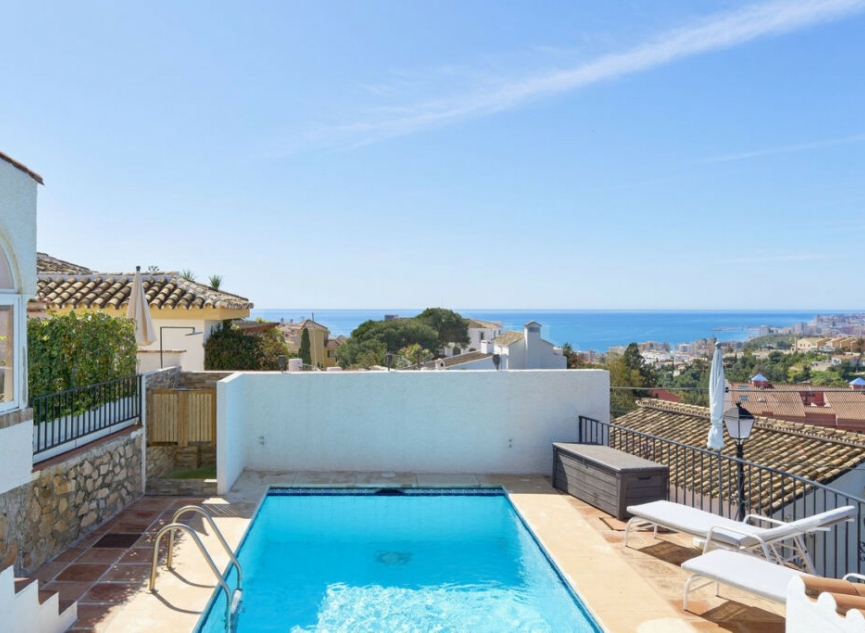 Resale - House -
Fuengirola